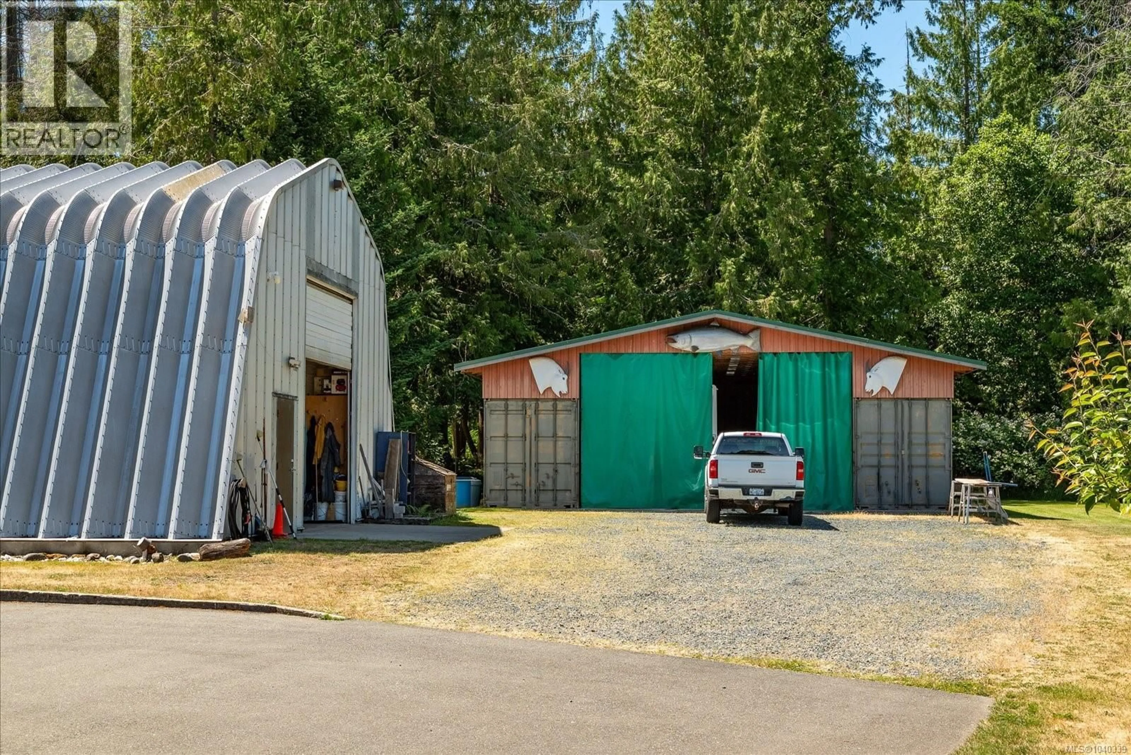 Indoor garage for 1099 POPHAM ROAD, Parksville British Columbia V9P2T3