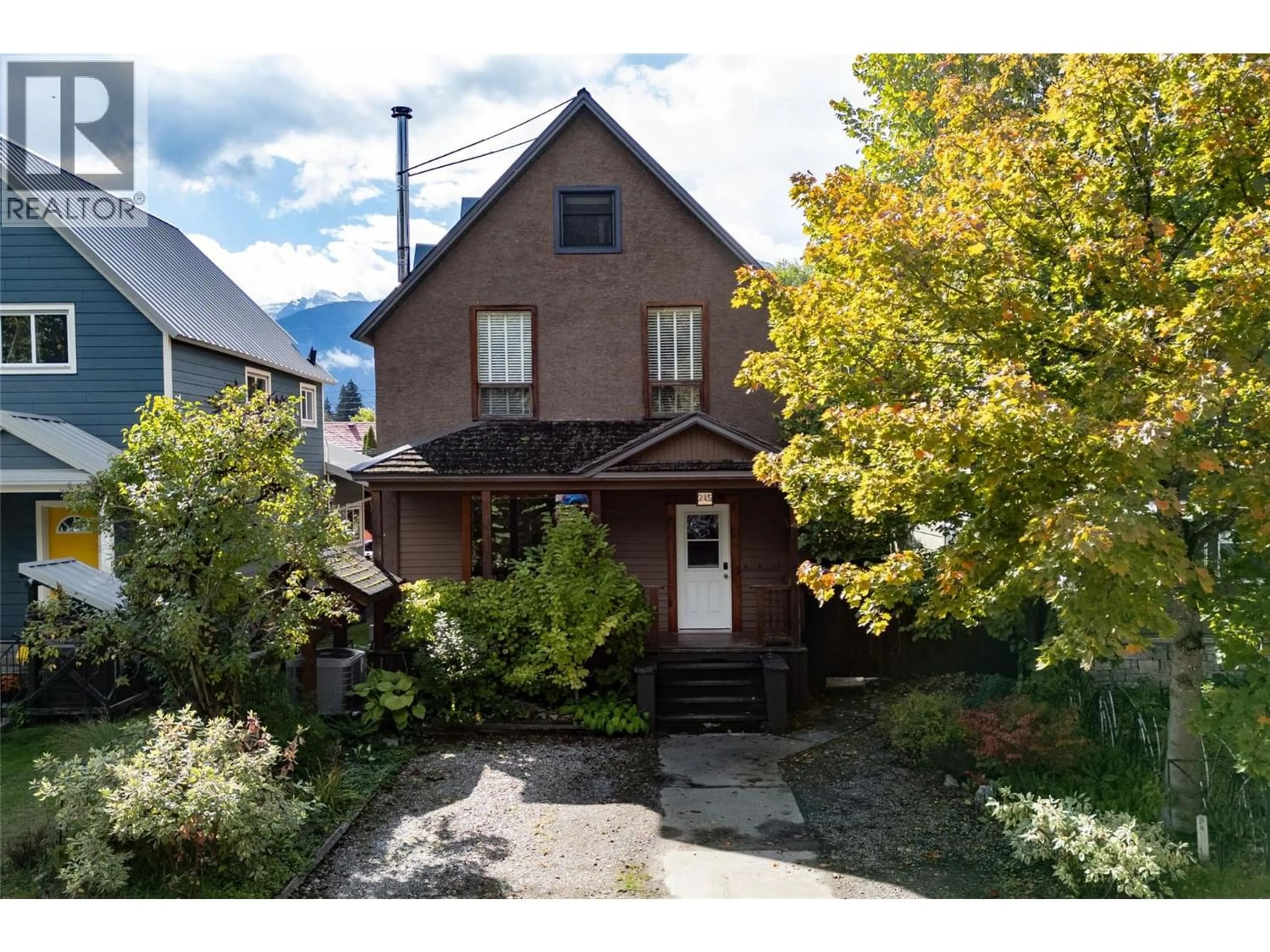 Unknown for 215 SIXTH STREET EAST, Revelstoke British Columbia V0E2S0