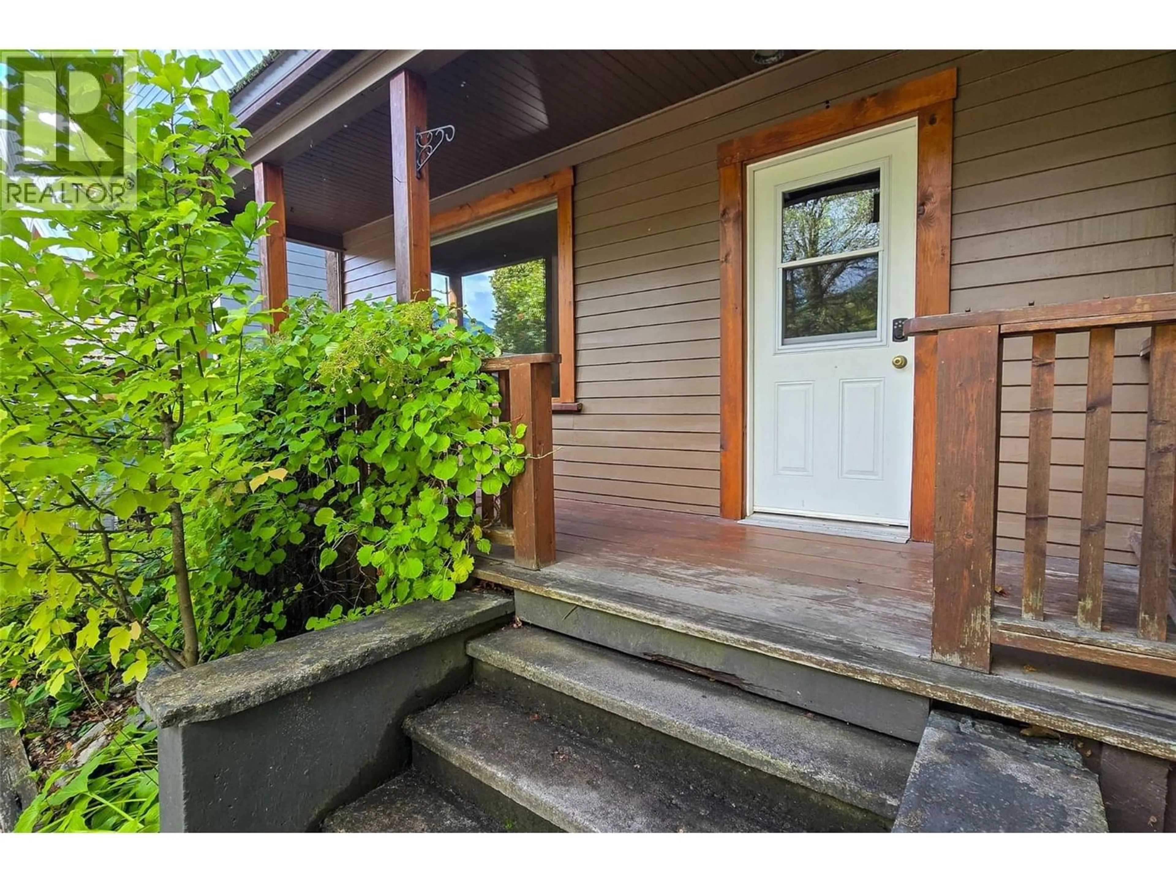 Unknown for 215 SIXTH STREET EAST, Revelstoke British Columbia V0E2S0