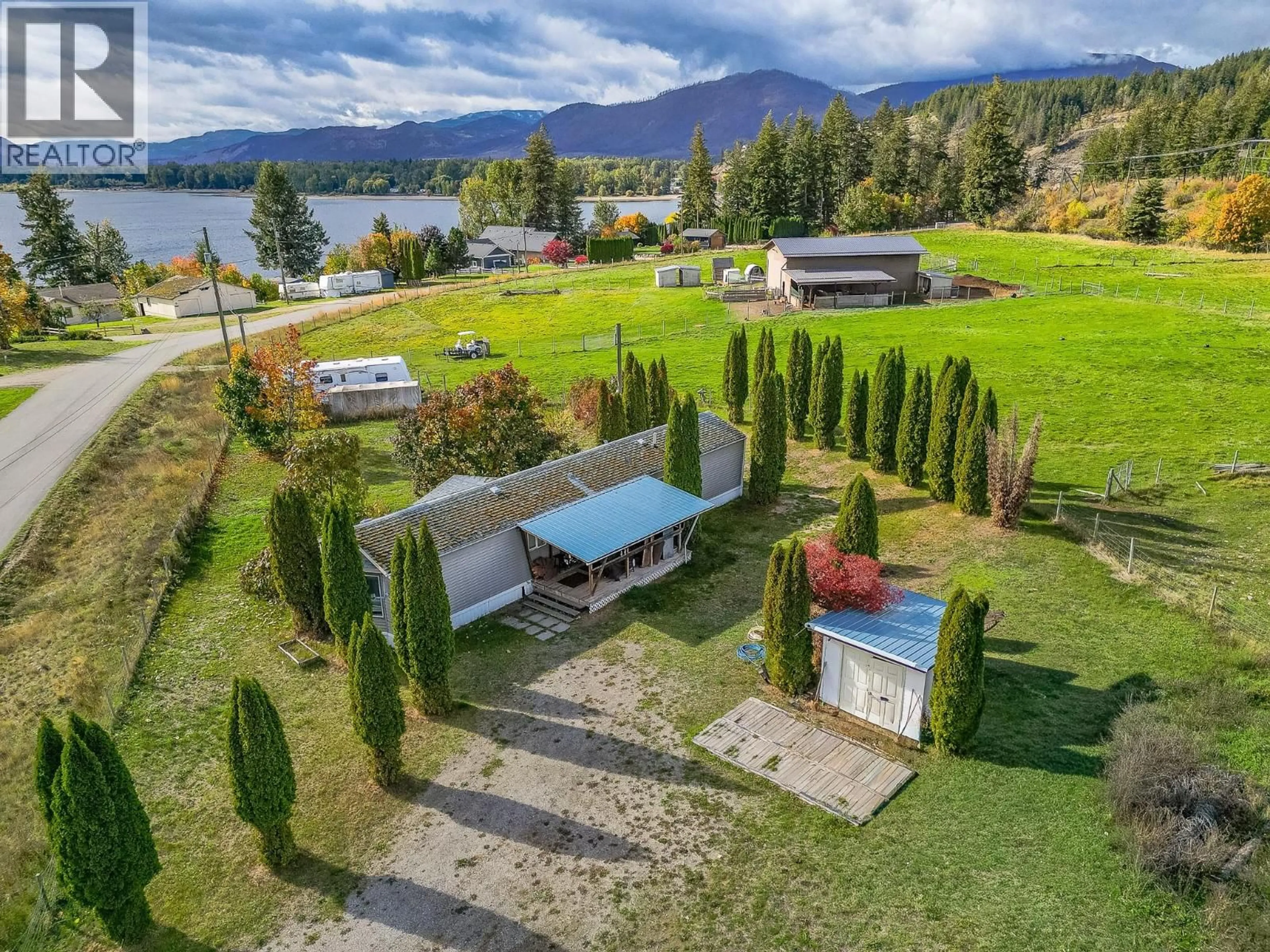A pic from outside/outdoor area/front of a property/back of a property/a pic from drone, water/lake/river/ocean view for 2841 SIMPSON ROAD, Lee Creek British Columbia V0E1M4