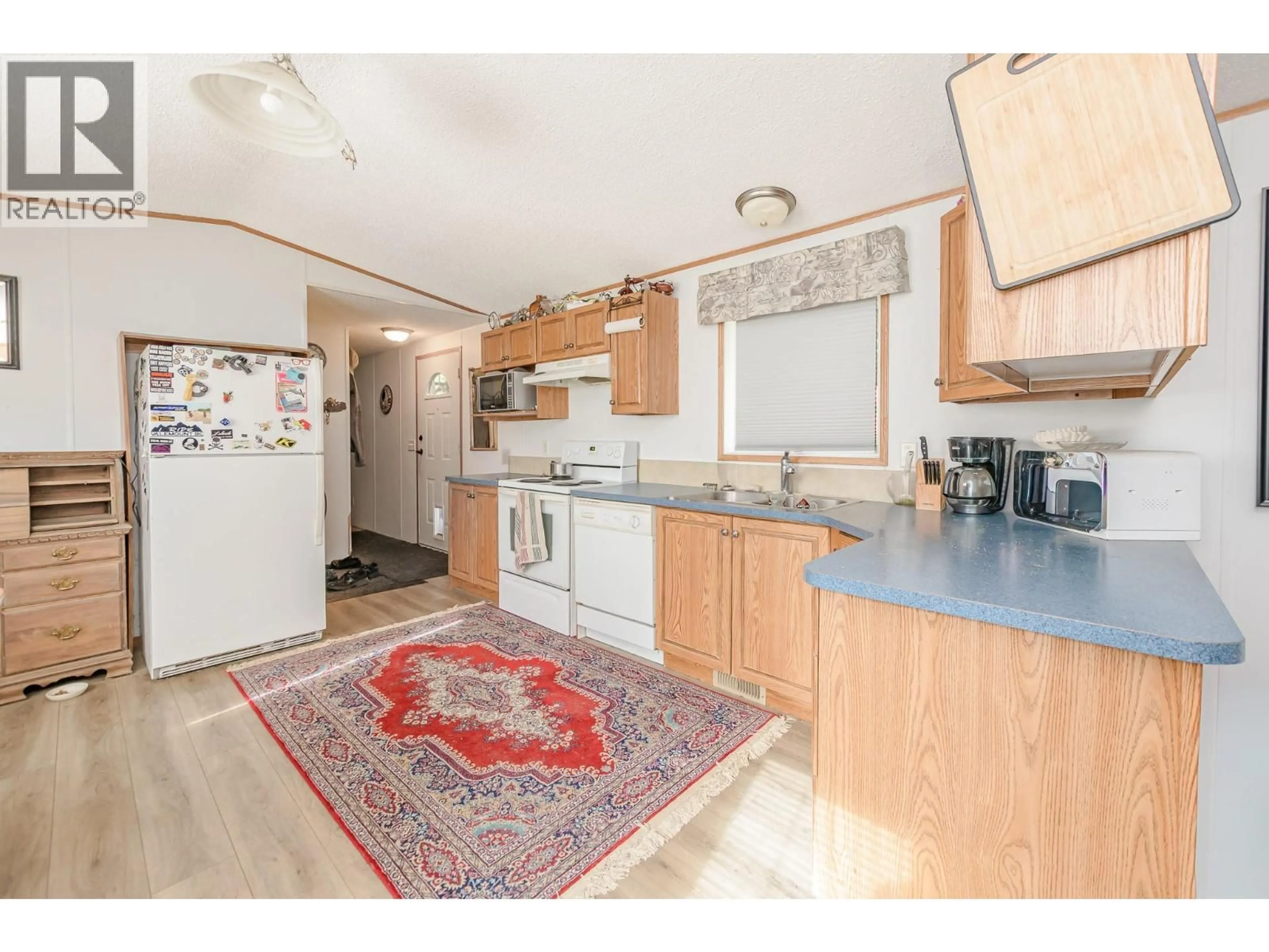 Standard kitchen, unknown for 2841 SIMPSON ROAD, Lee Creek British Columbia V0E1M4