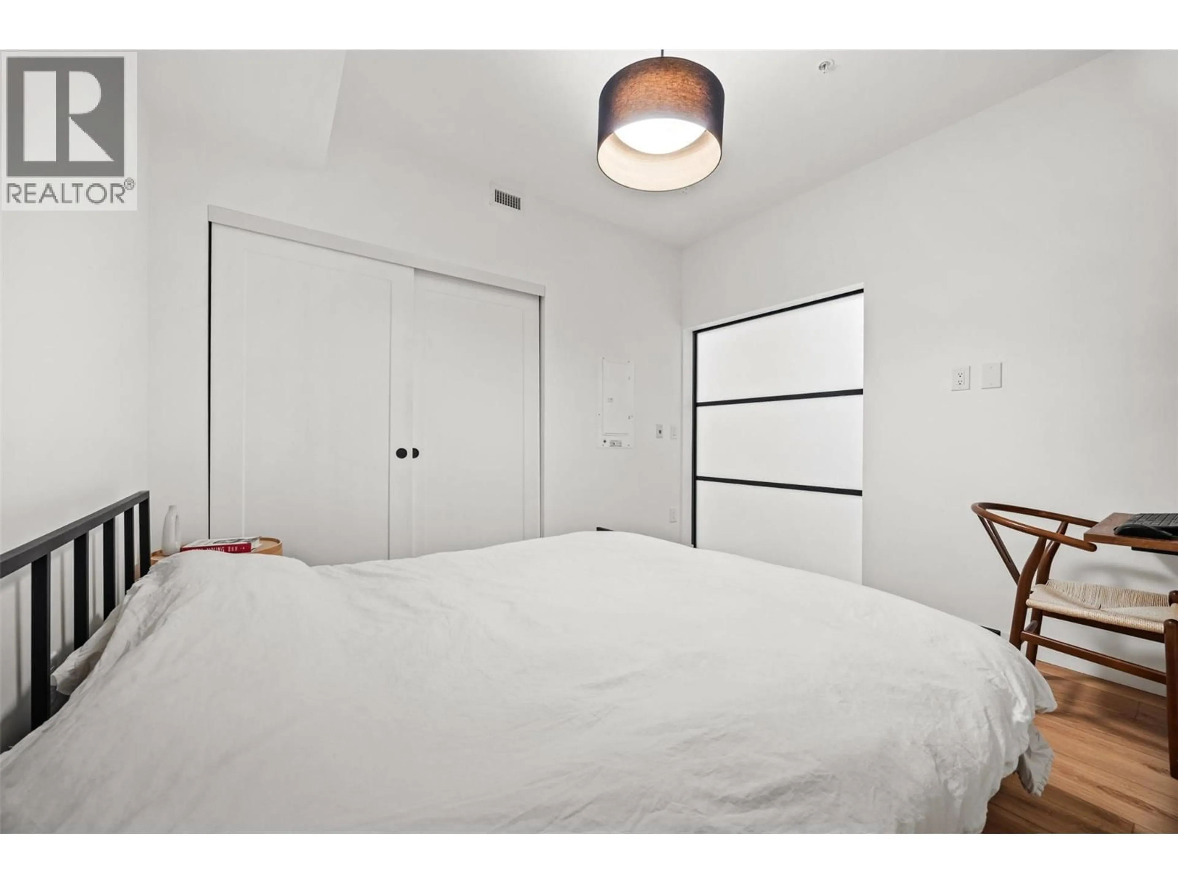 Bedroom with bed, unknown for 311 - 660 CAWSTON AVENUE, Kelowna British Columbia V1Y9M1
