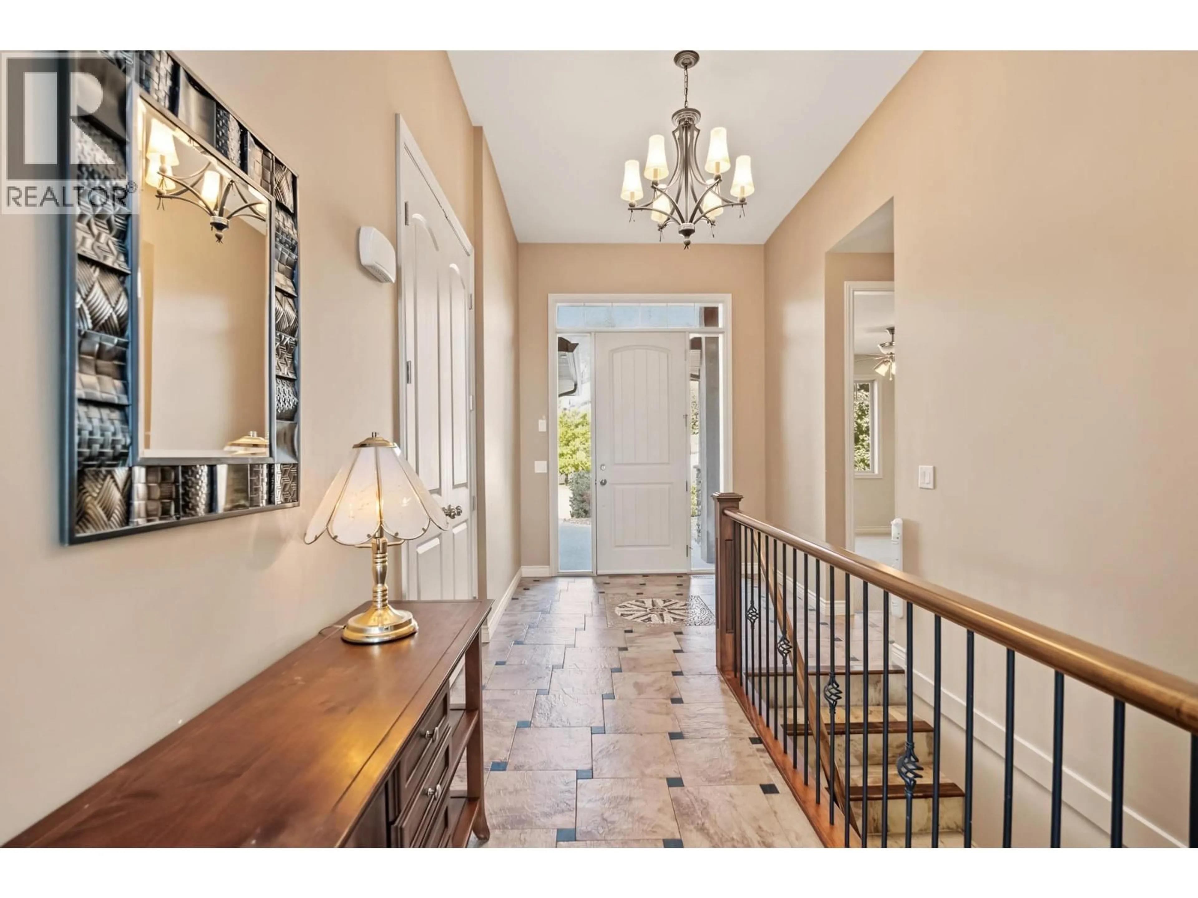 Indoor entryway for 2405 COBBLESTONE ROAD, West Kelowna British Columbia V4T3A7