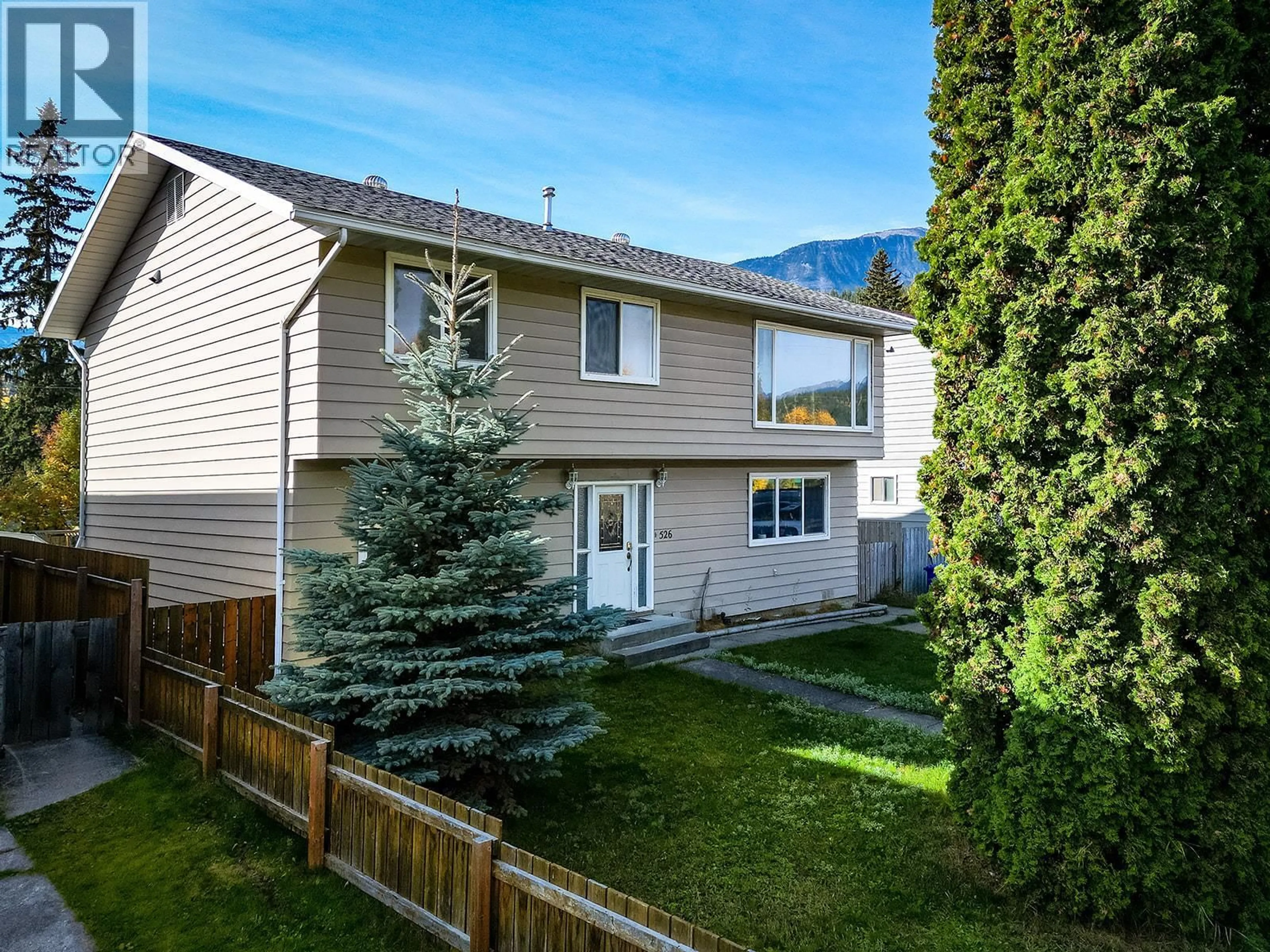 A pic from outside/outdoor area/front of a property/back of a property/a pic from drone, mountain view for 526 12TH STREET, Golden British Columbia V0A1H0