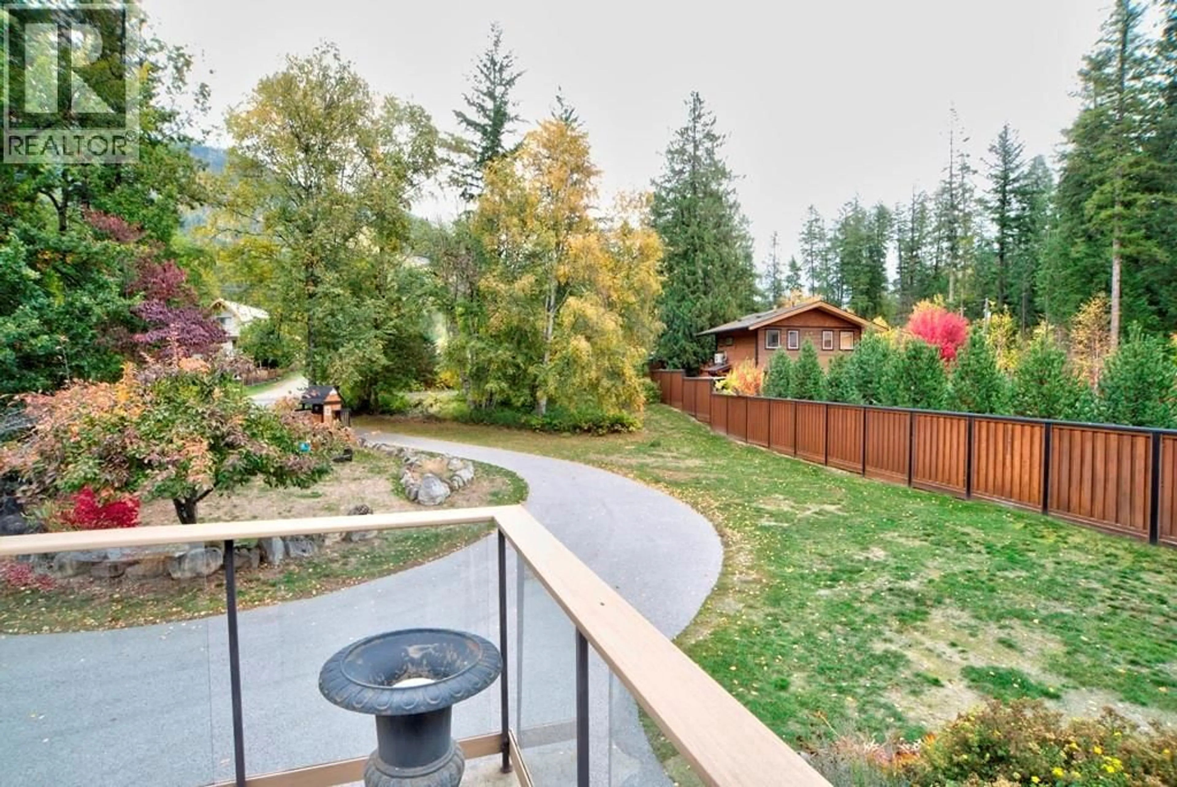 Patio, mountain view for 4662 CRESCENT ROAD, Nelson British Columbia V1L6N3