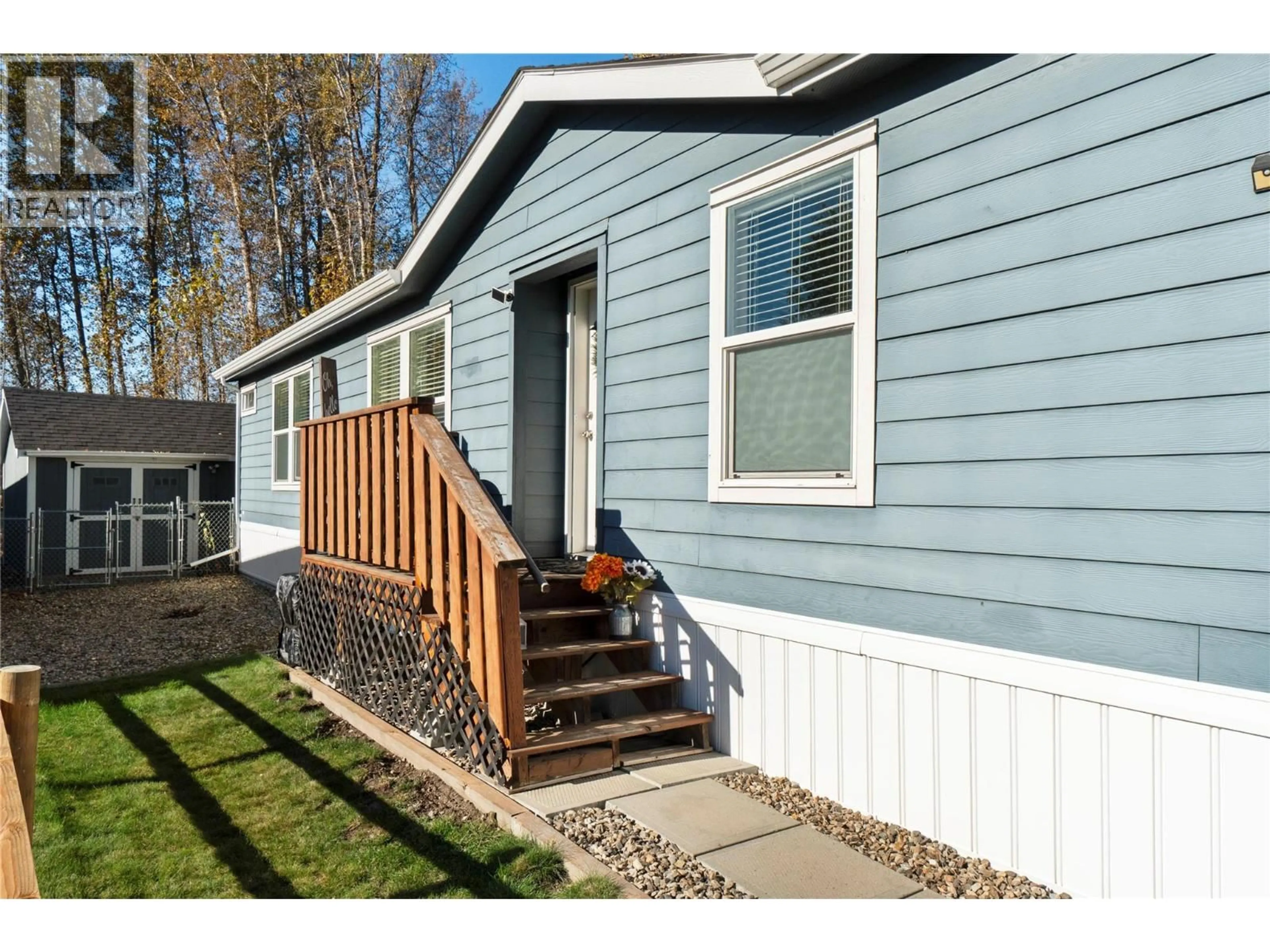 Home with vinyl exterior material, street for 16 - 4811 10A AVENUE, Salmon Arm British Columbia V1E1C5