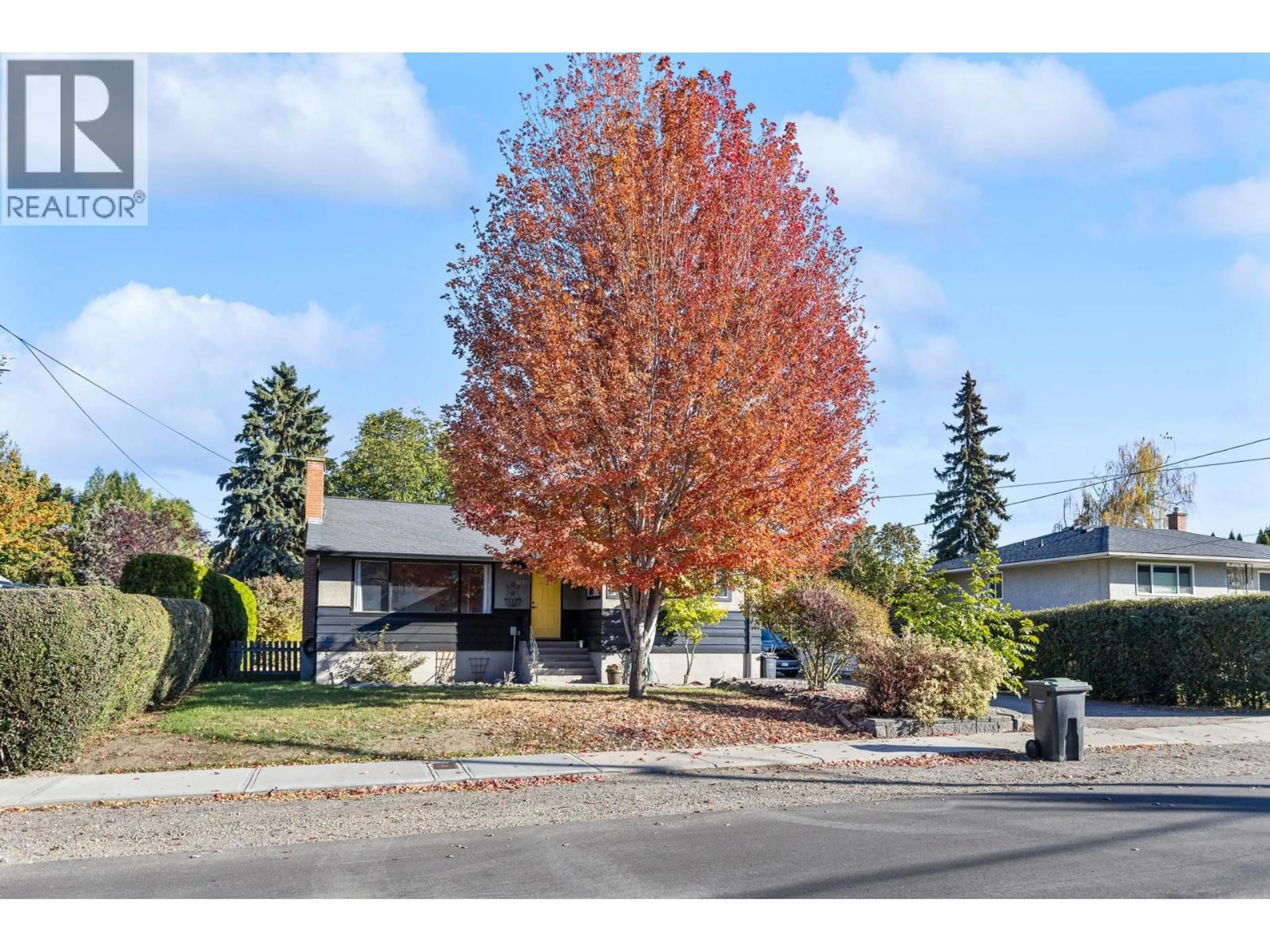 Unknown for 1210 CENTENNIAL CRESCENT, Kelowna British Columbia V1Y6K2