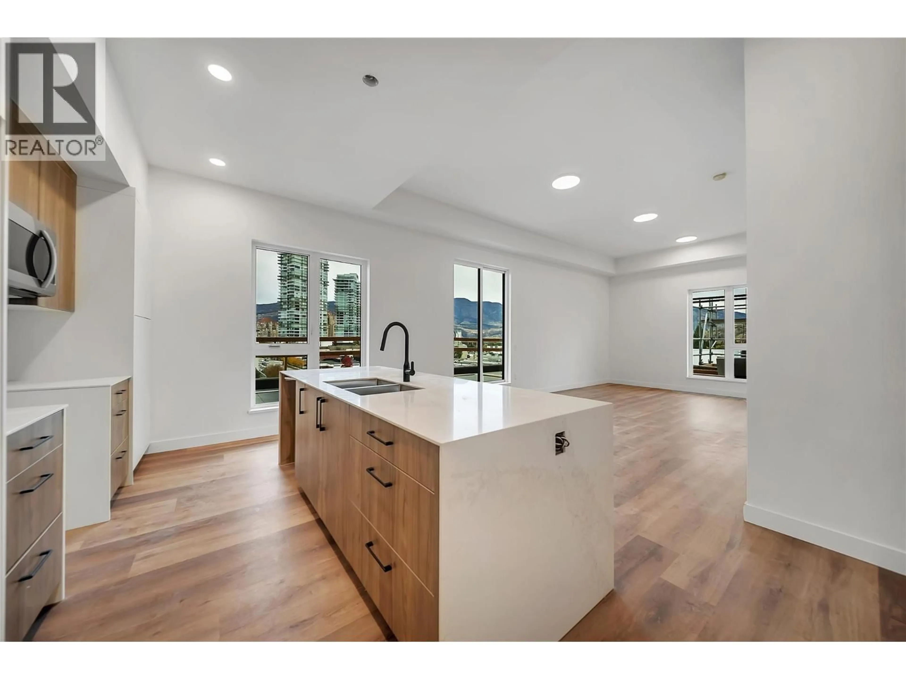 Open concept kitchen, unknown for 611 - 647 CLEMENT AVENUE, Kelowna British Columbia V1Y7C7