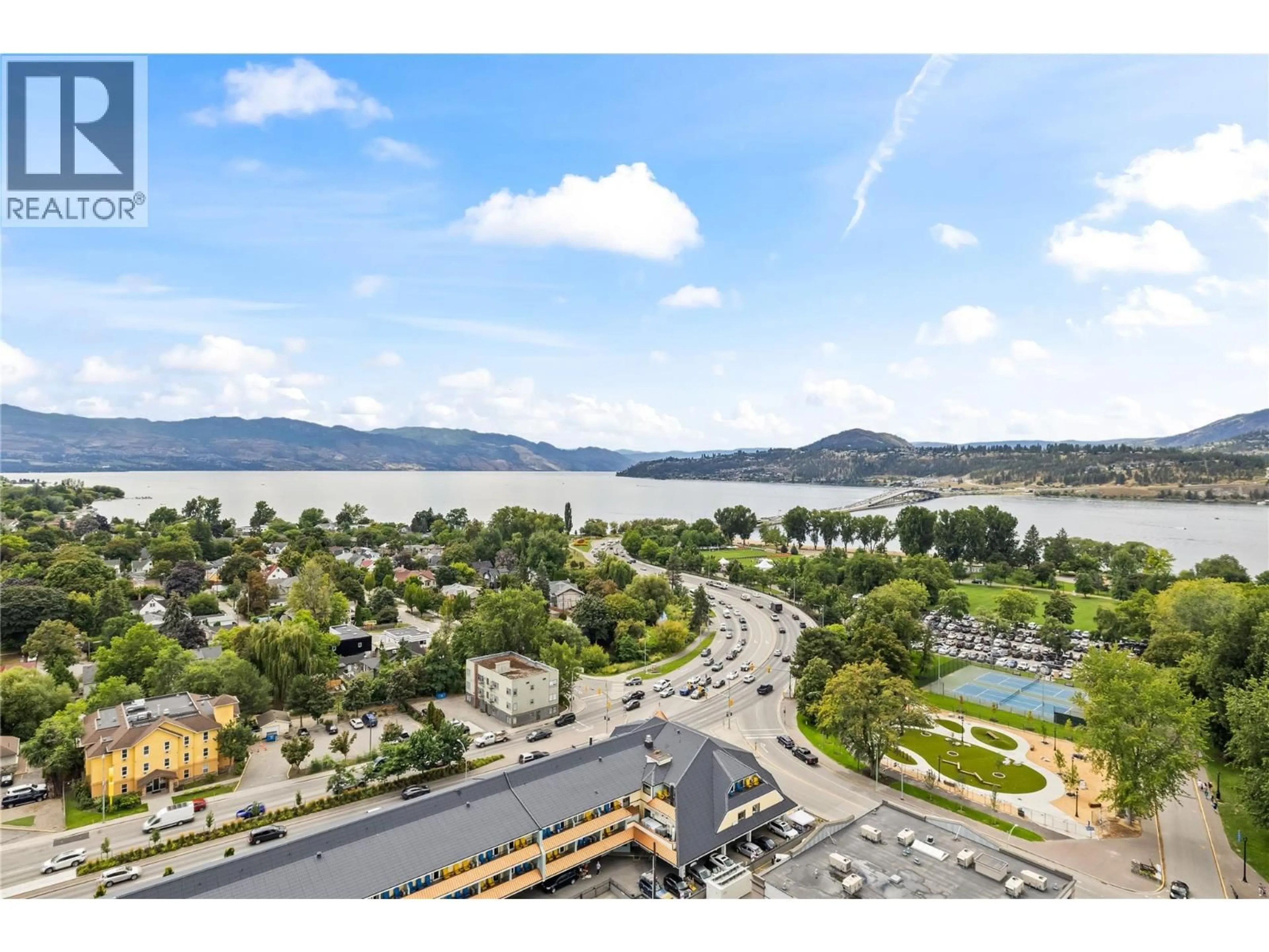A pic from outside/outdoor area/front of a property/back of a property/a pic from drone, water/lake/river/ocean view for 1704 - 238 LEON AVENUE, Kelowna British Columbia V1Y6H9