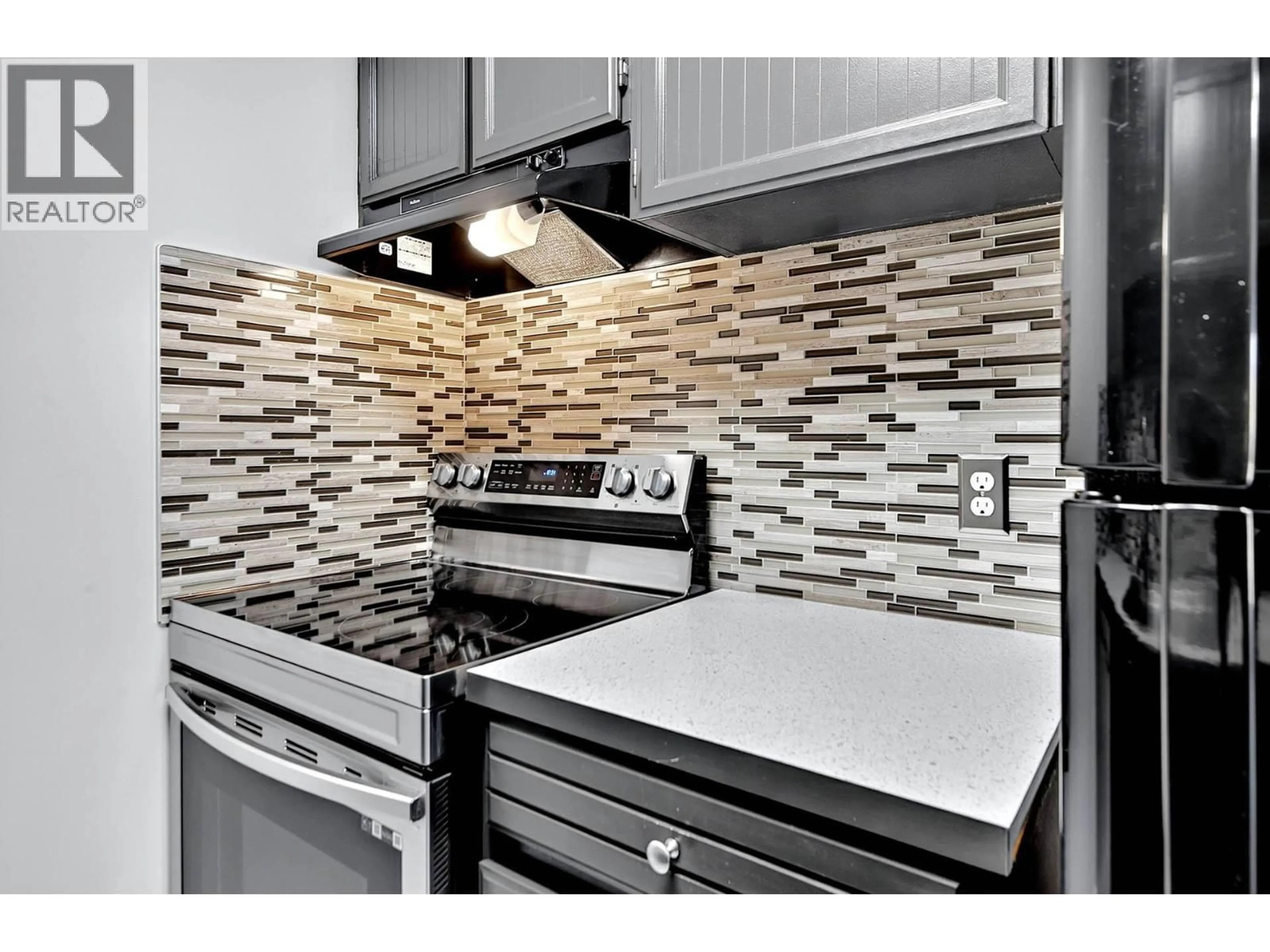 Standard kitchen, ceramic/tile floor for 18 - 245 PARK DRIVE, Clearwater British Columbia V0E1N1