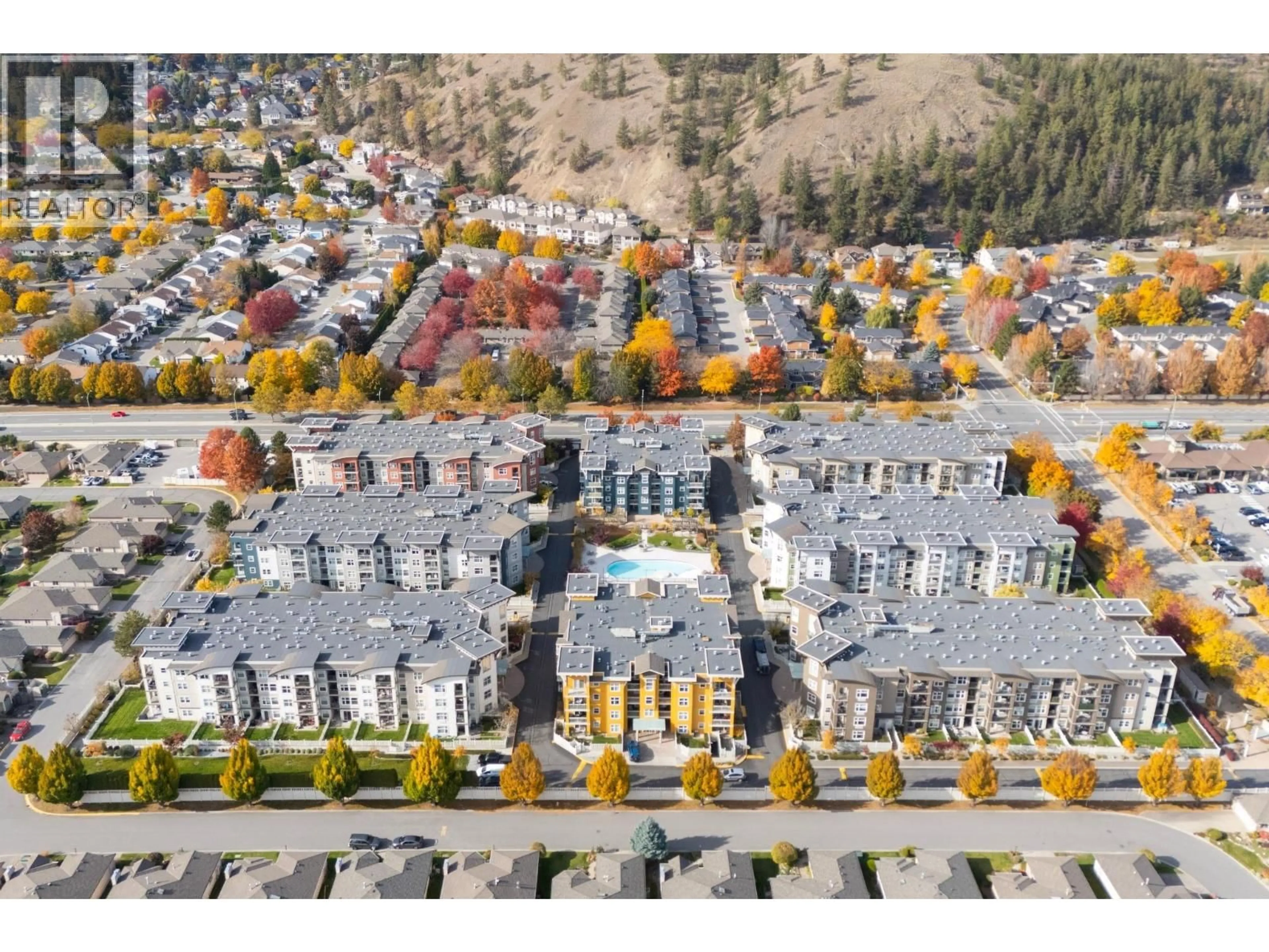 A pic from outside/outdoor area/front of a property/back of a property/a pic from drone, unknown for 301 - 563 YATES ROAD, Kelowna British Columbia V1V2V3