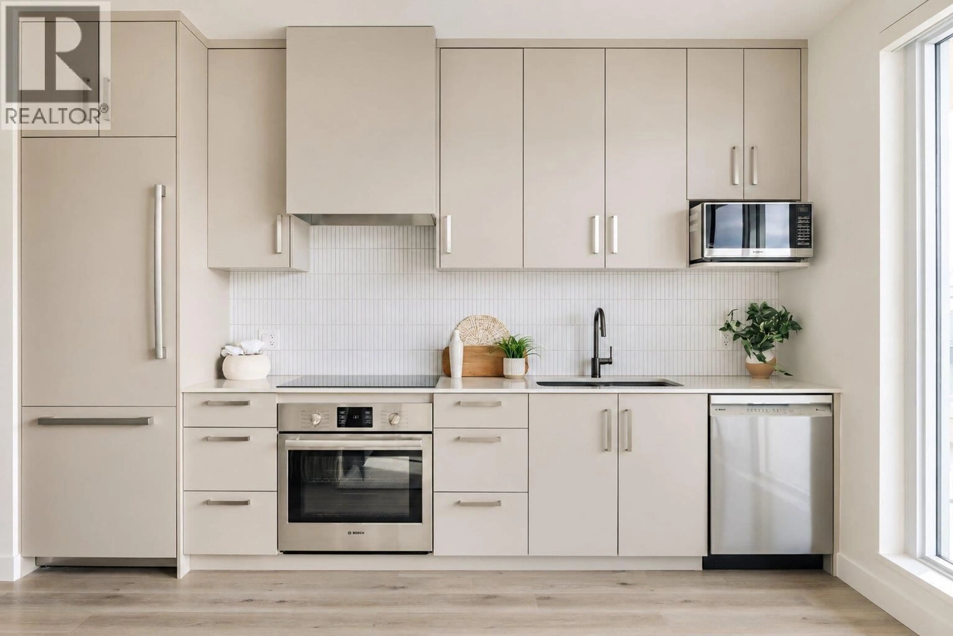 Unknown for 615 - 3300 LAKESHORE ROAD, Kelowna British Columbia V1W0J9