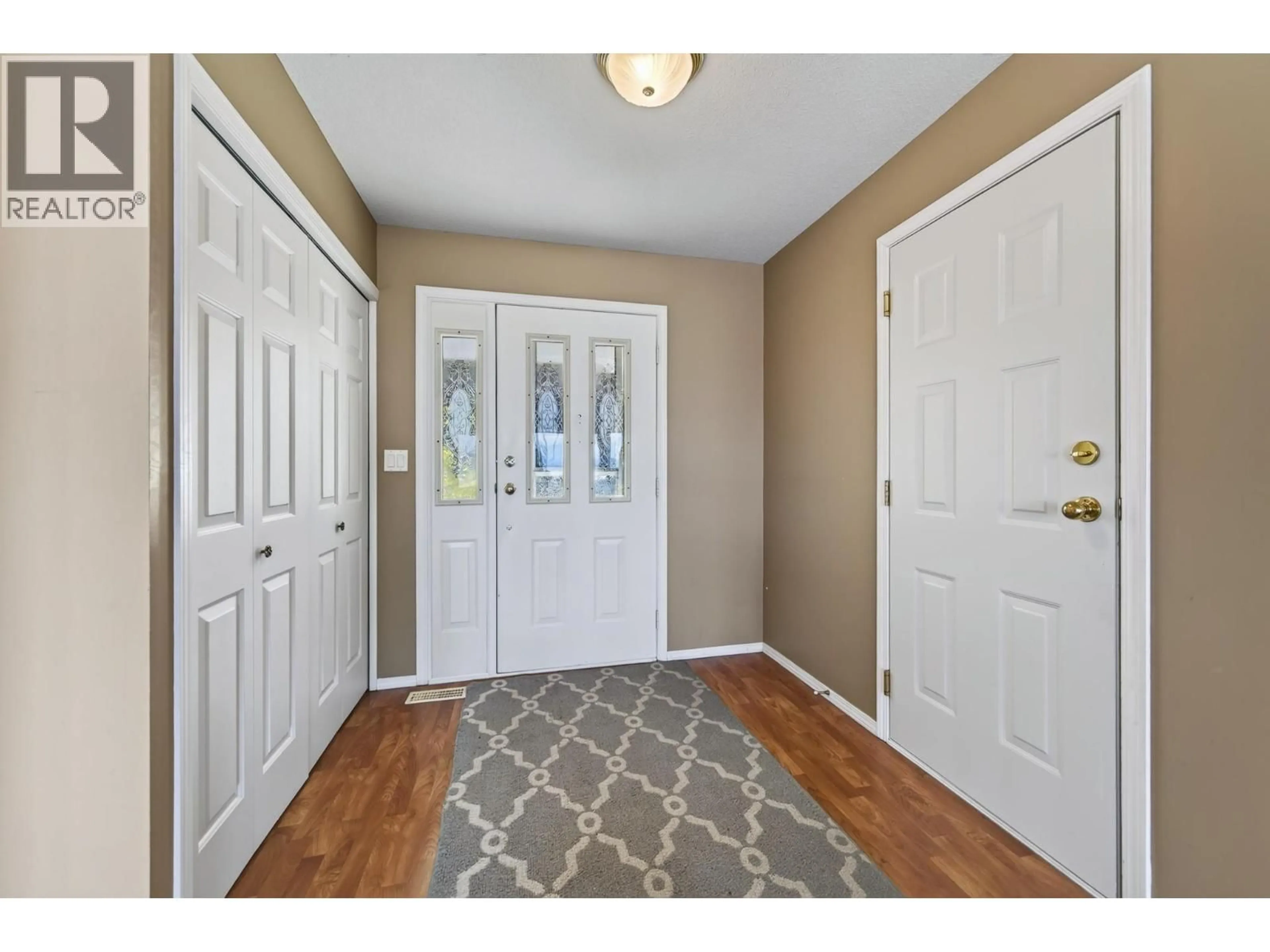 Indoor entryway for 108 - 2022 PACIFIC WAY OTHER, Kamloops British Columbia V1S1T1