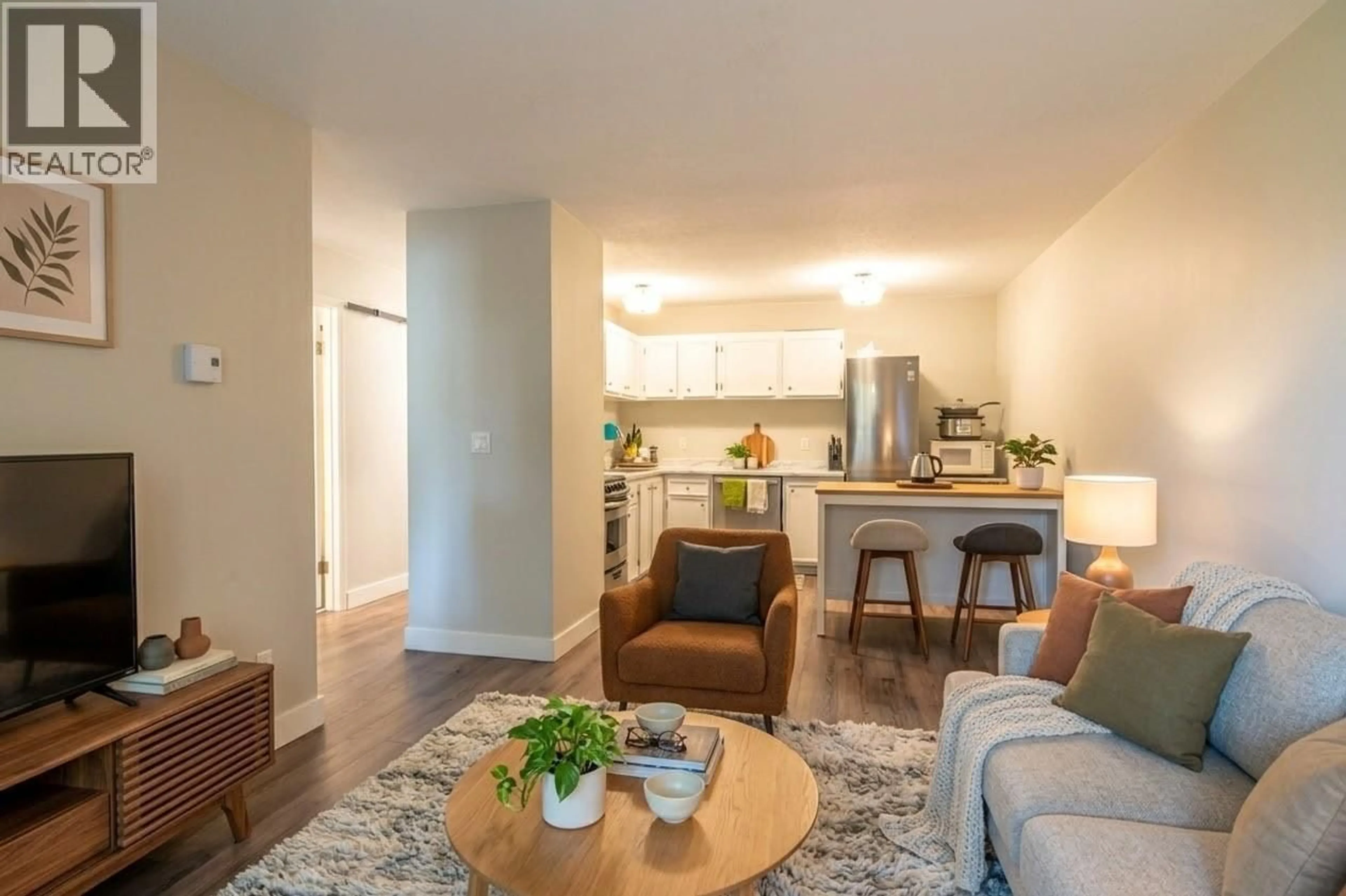 Unknown for 201 - 150 SKAHA PLACE, Penticton British Columbia V2A7K1