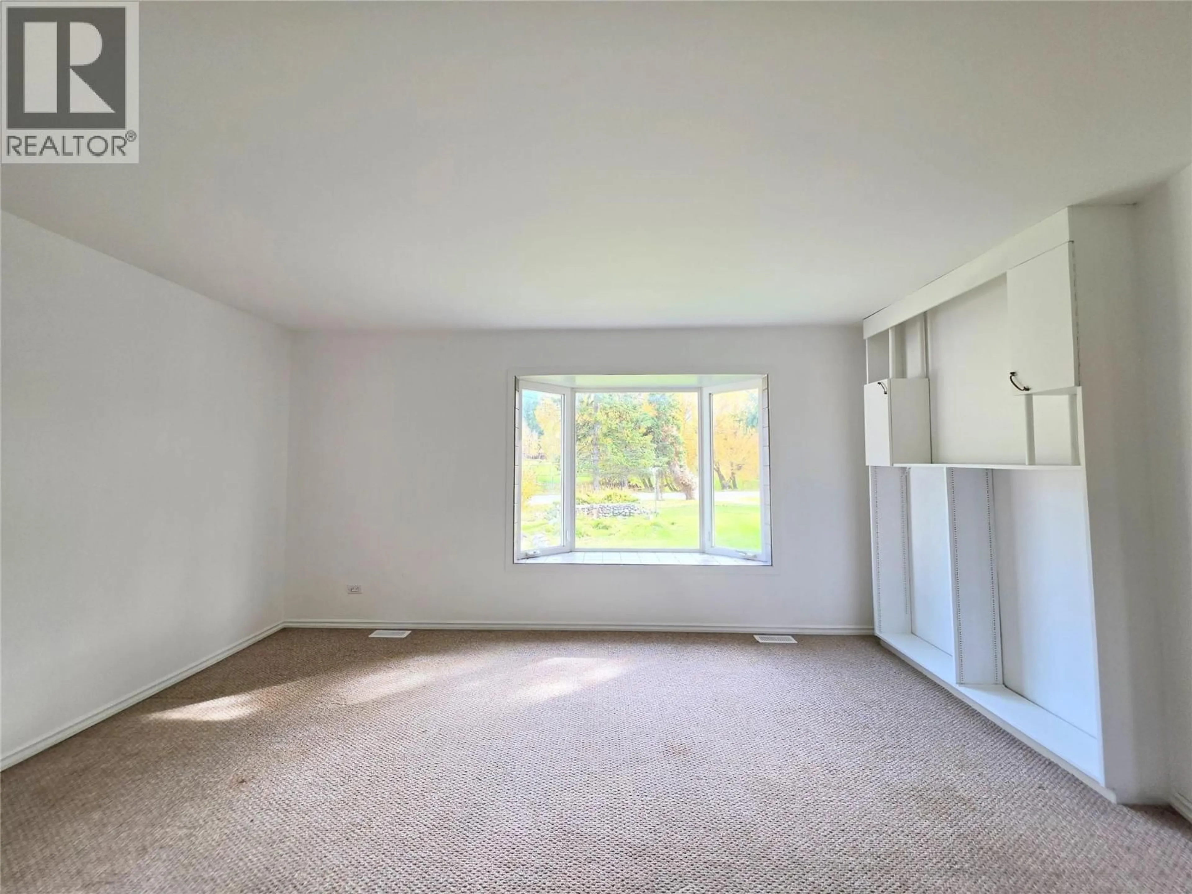 A pic of a room for 5753 COLUMBIA AVENUE, Edgewater British Columbia V0A1E0