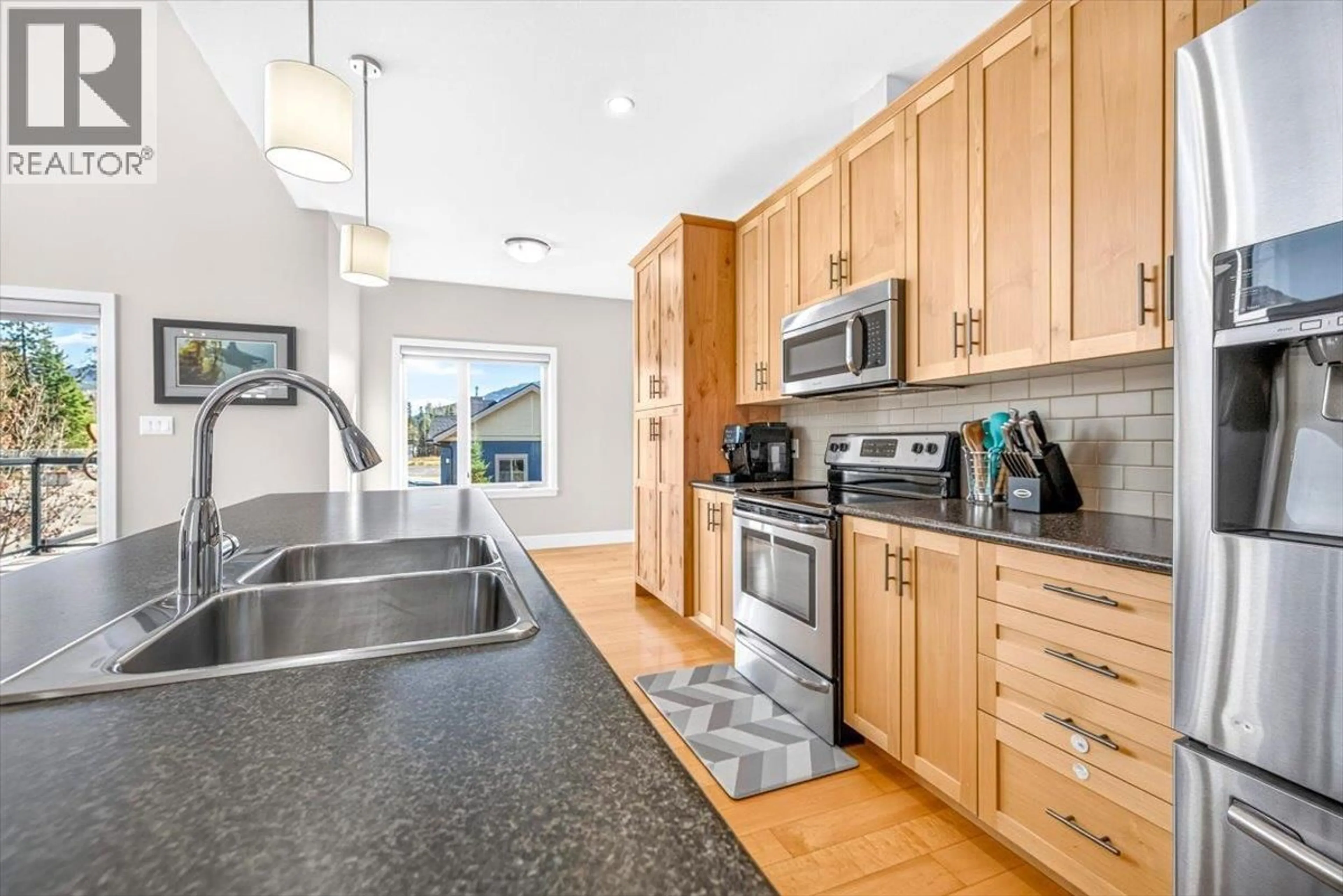 Open concept kitchen, ceramic/tile floor for 1308 CHERRYWOOD BOULEVARD, Sparwood British Columbia V0B2G2