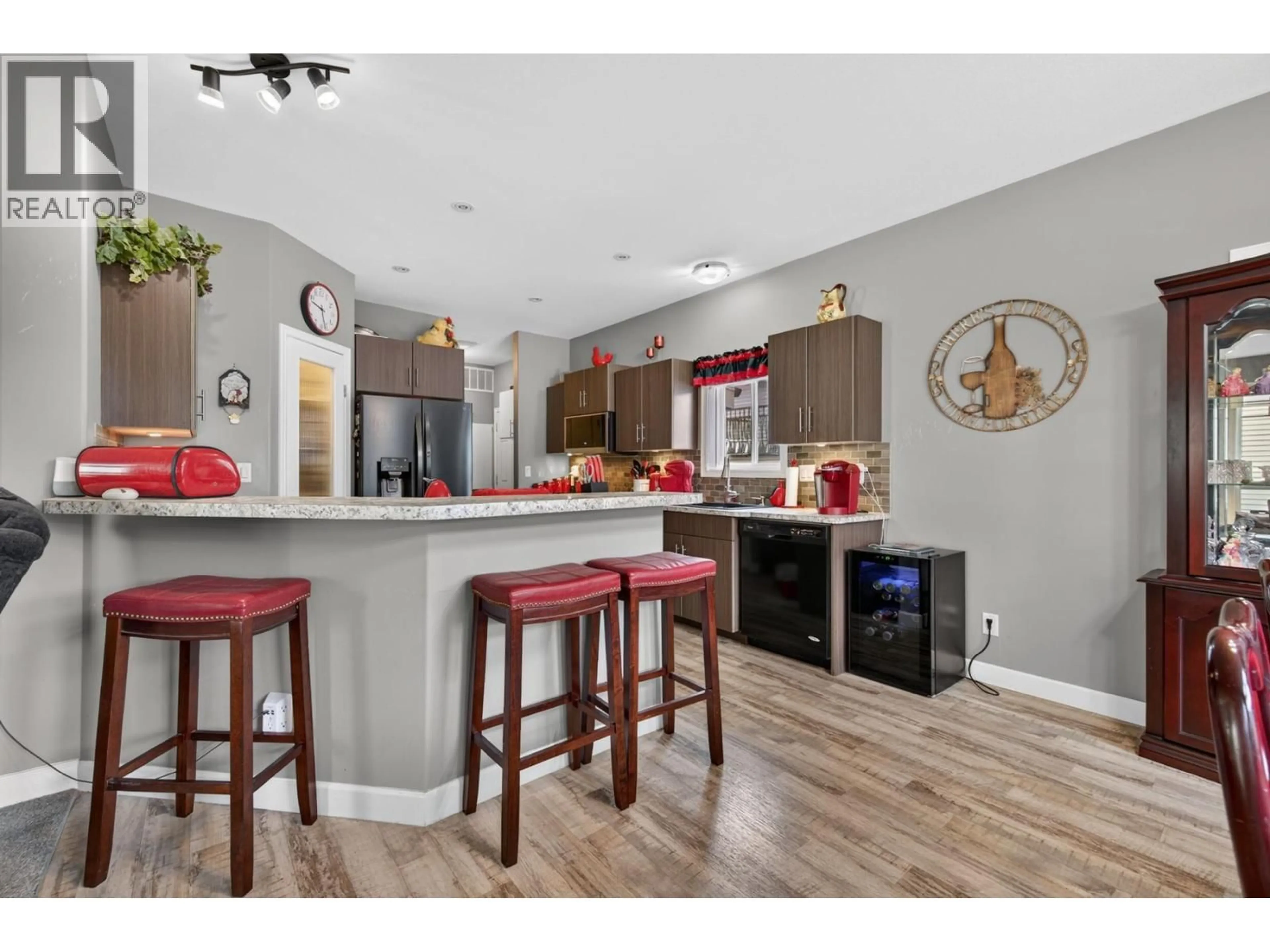Open concept kitchen, unknown for 1410 WALNUT AVENUE, Merritt British Columbia V1K1L3