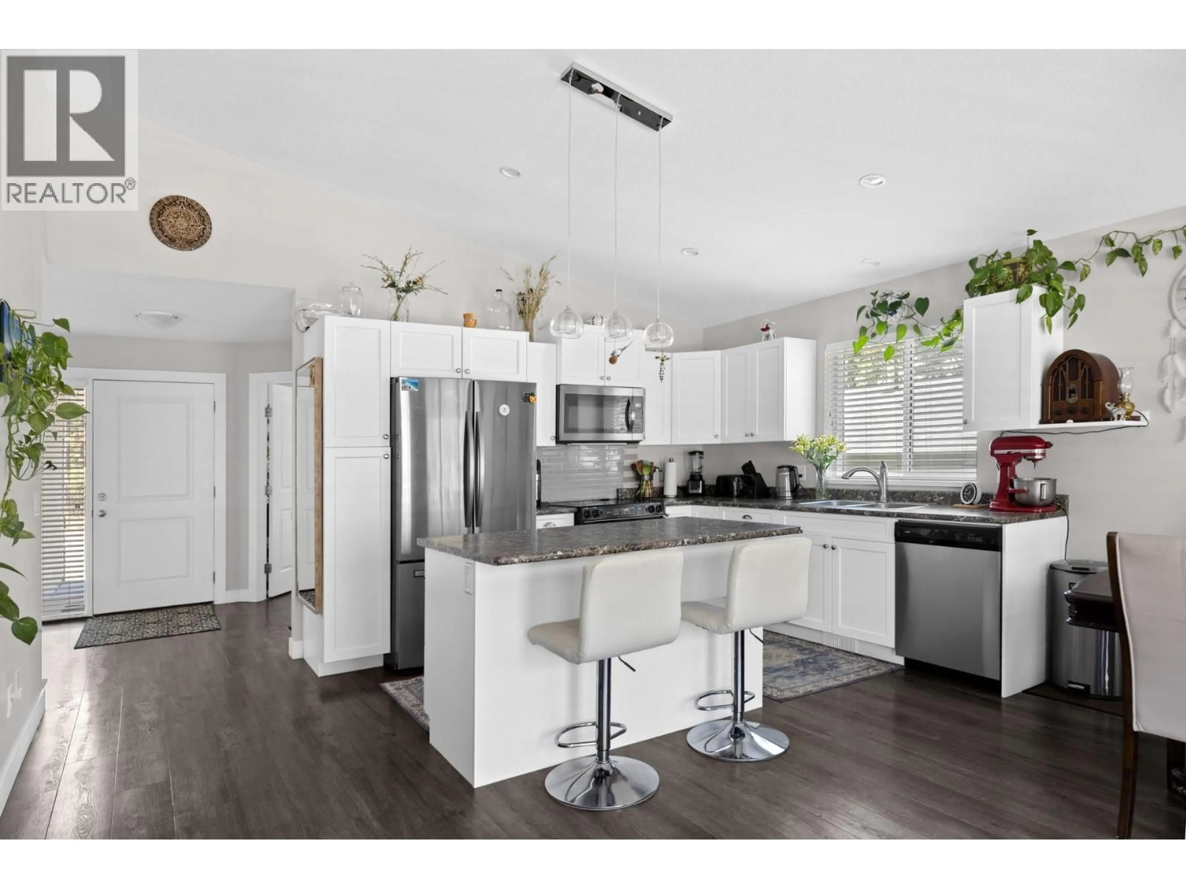 Open concept kitchen, unknown for 690 MUIR ROAD, Kelowna British Columbia V1Z3W2