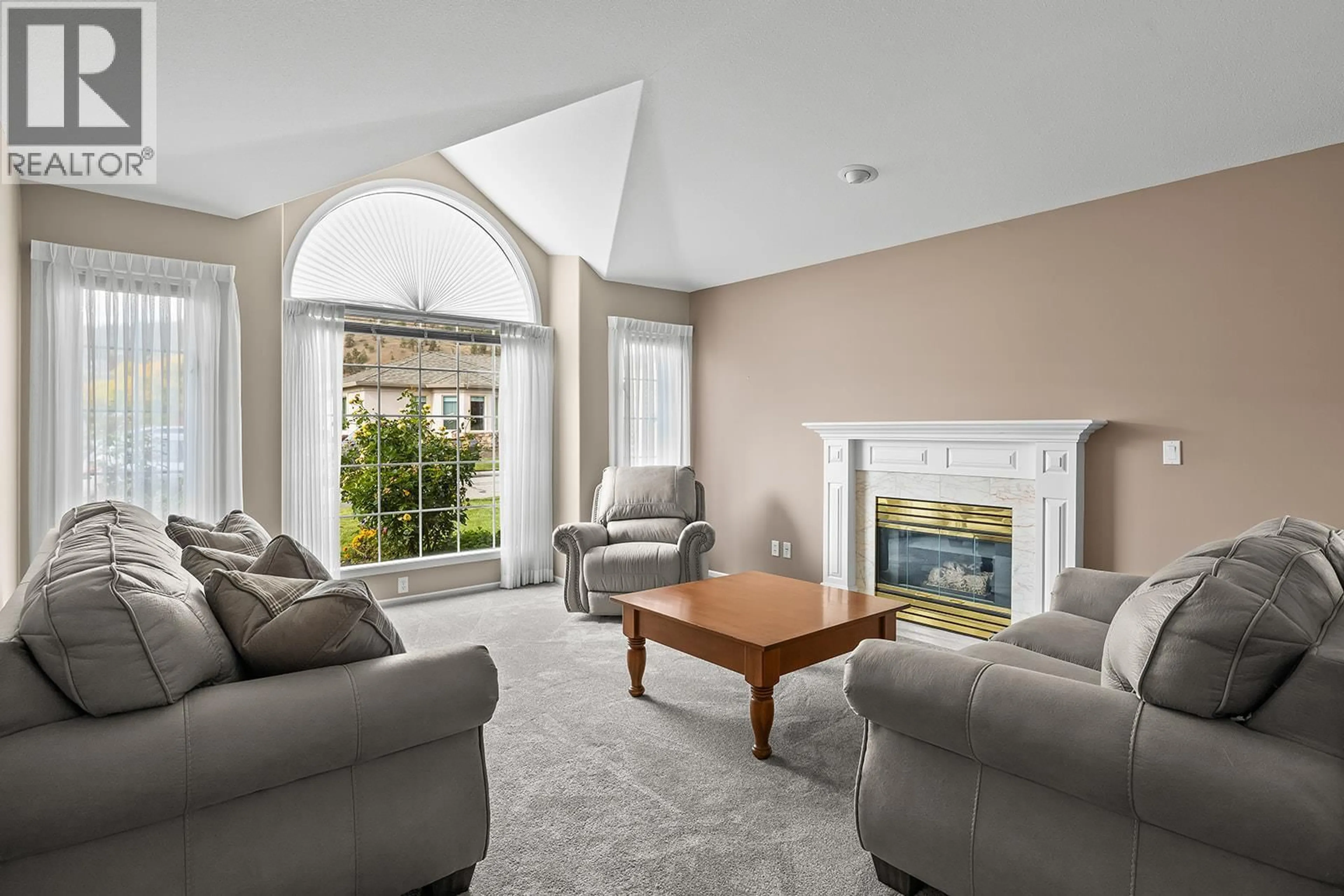Living room with furniture, unknown for 237 - 595 YATES ROAD, Kelowna British Columbia V1V1P8