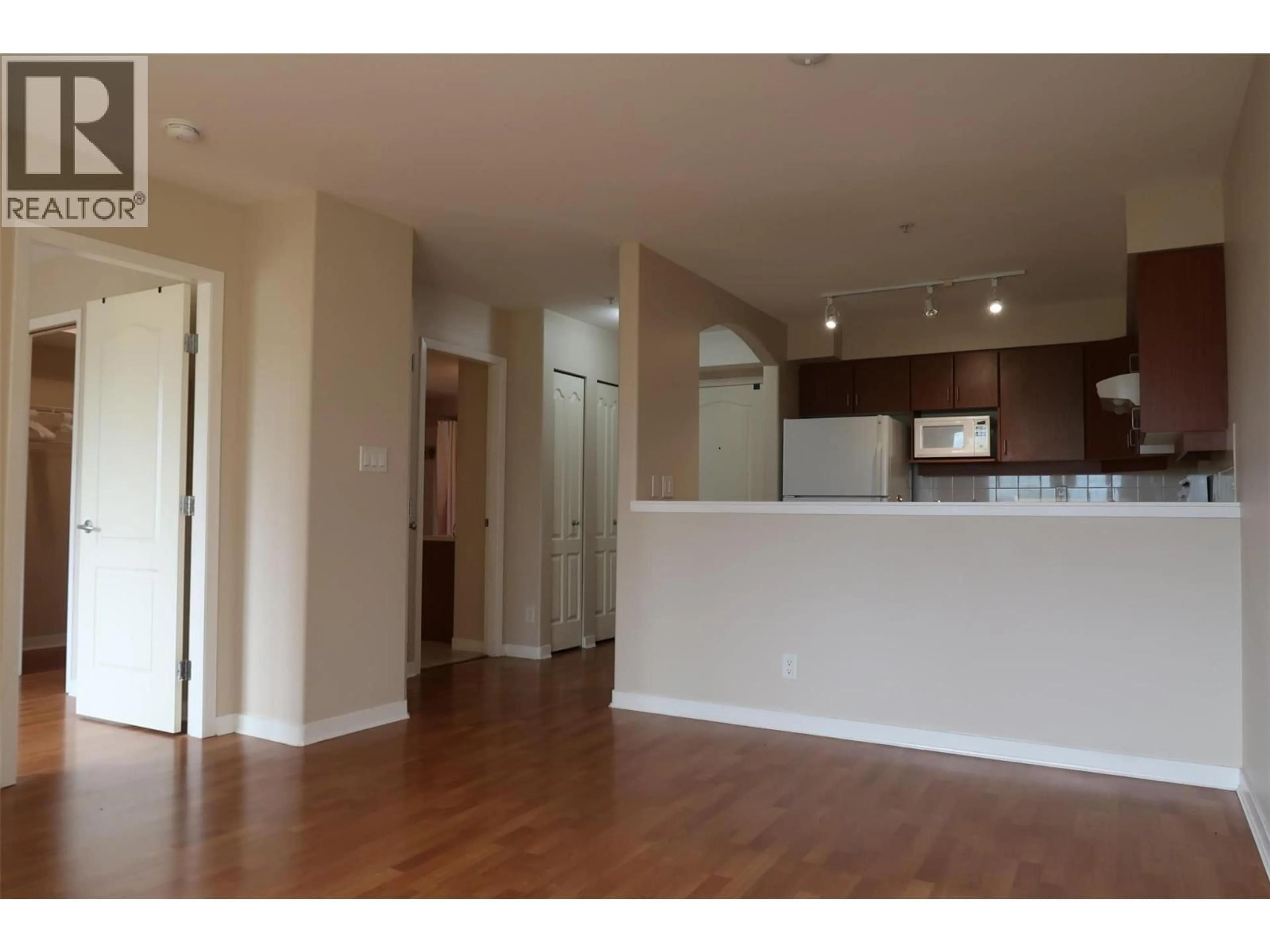 Unknown for 404 - 7600 COTTONWOOD DRIVE, Osoyoos British Columbia V0H1V0