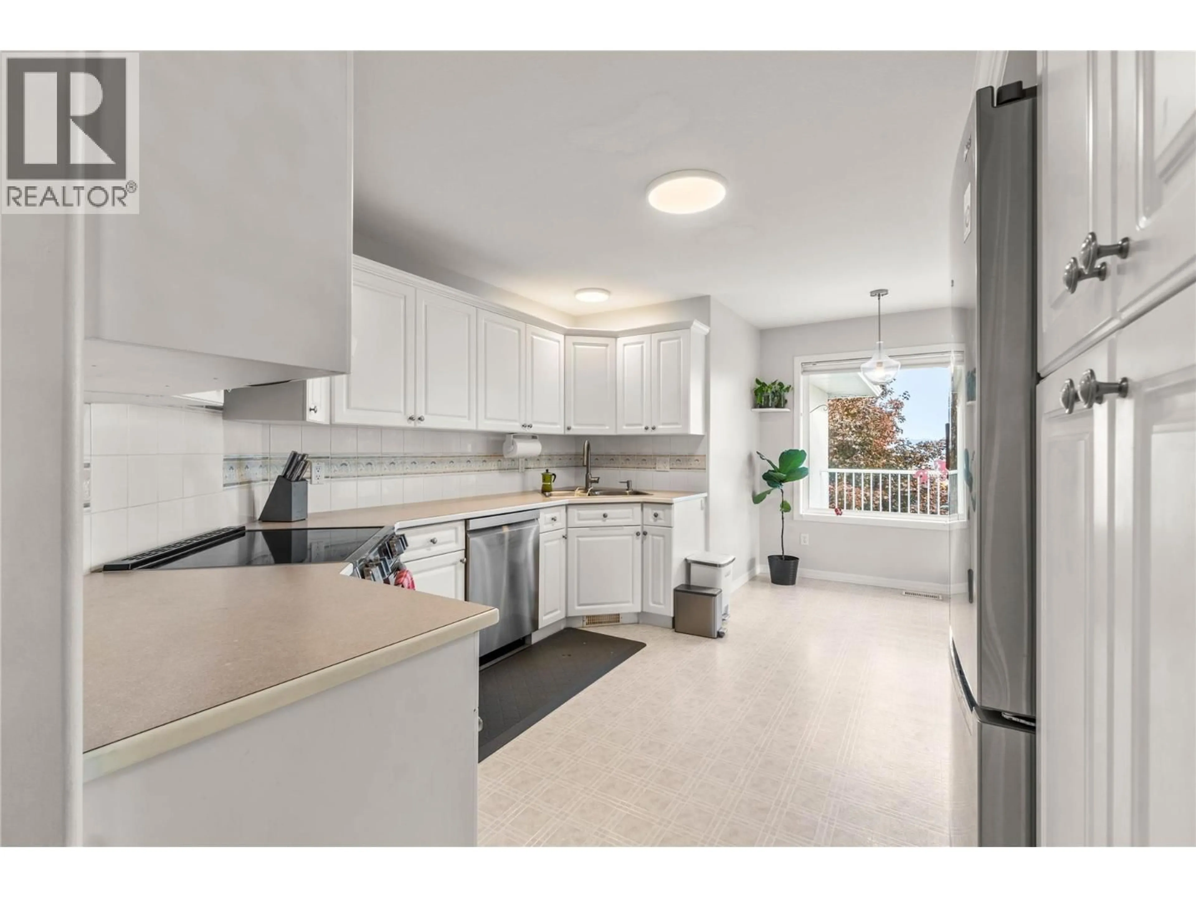 Standard kitchen, unknown for 870 REGENT CRESCENT, Kamloops British Columbia V1S1X1