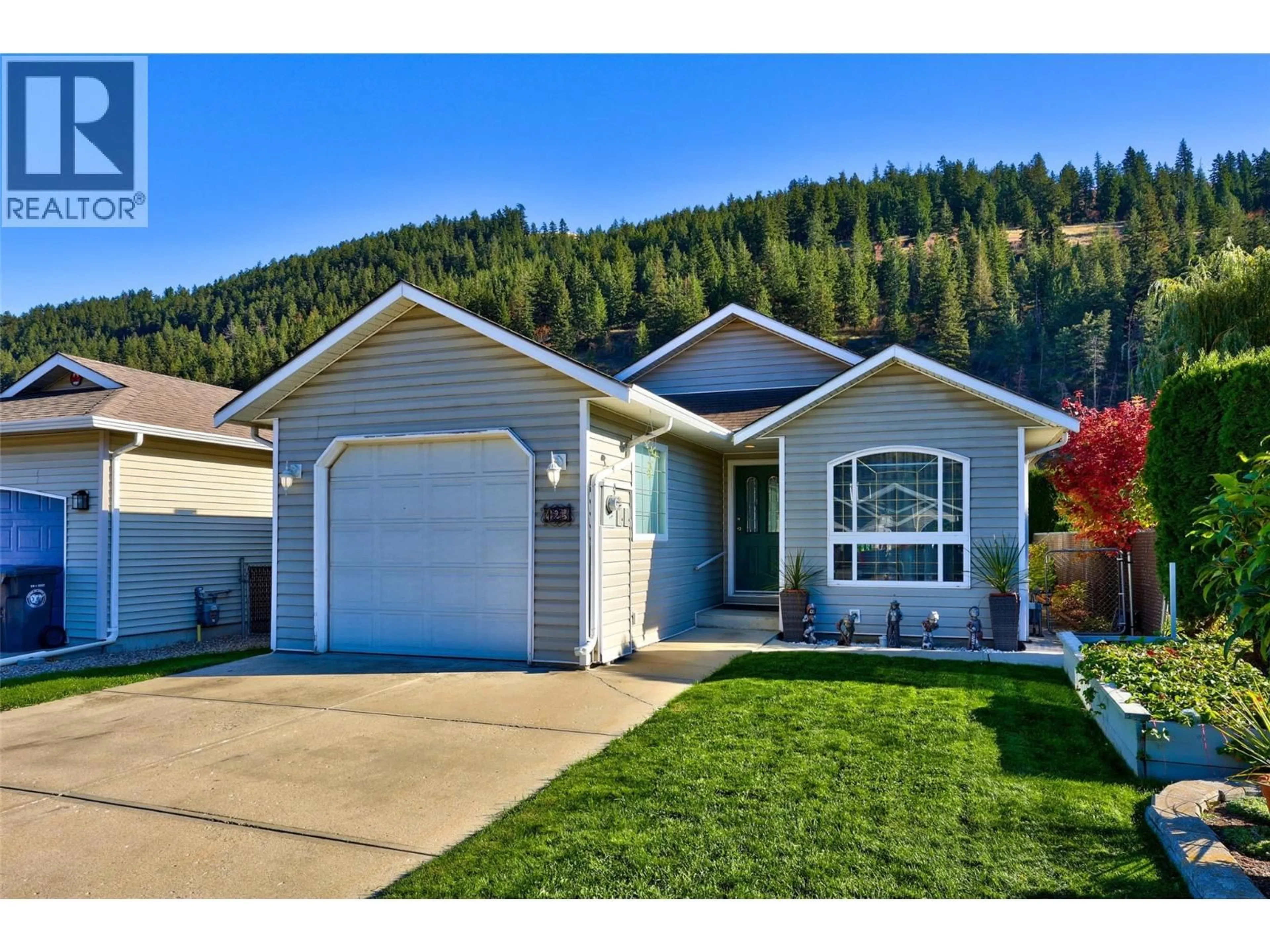 Home with vinyl exterior material, unknown for 123 LEIGHTON AVENUE, Chase British Columbia V0E1M0