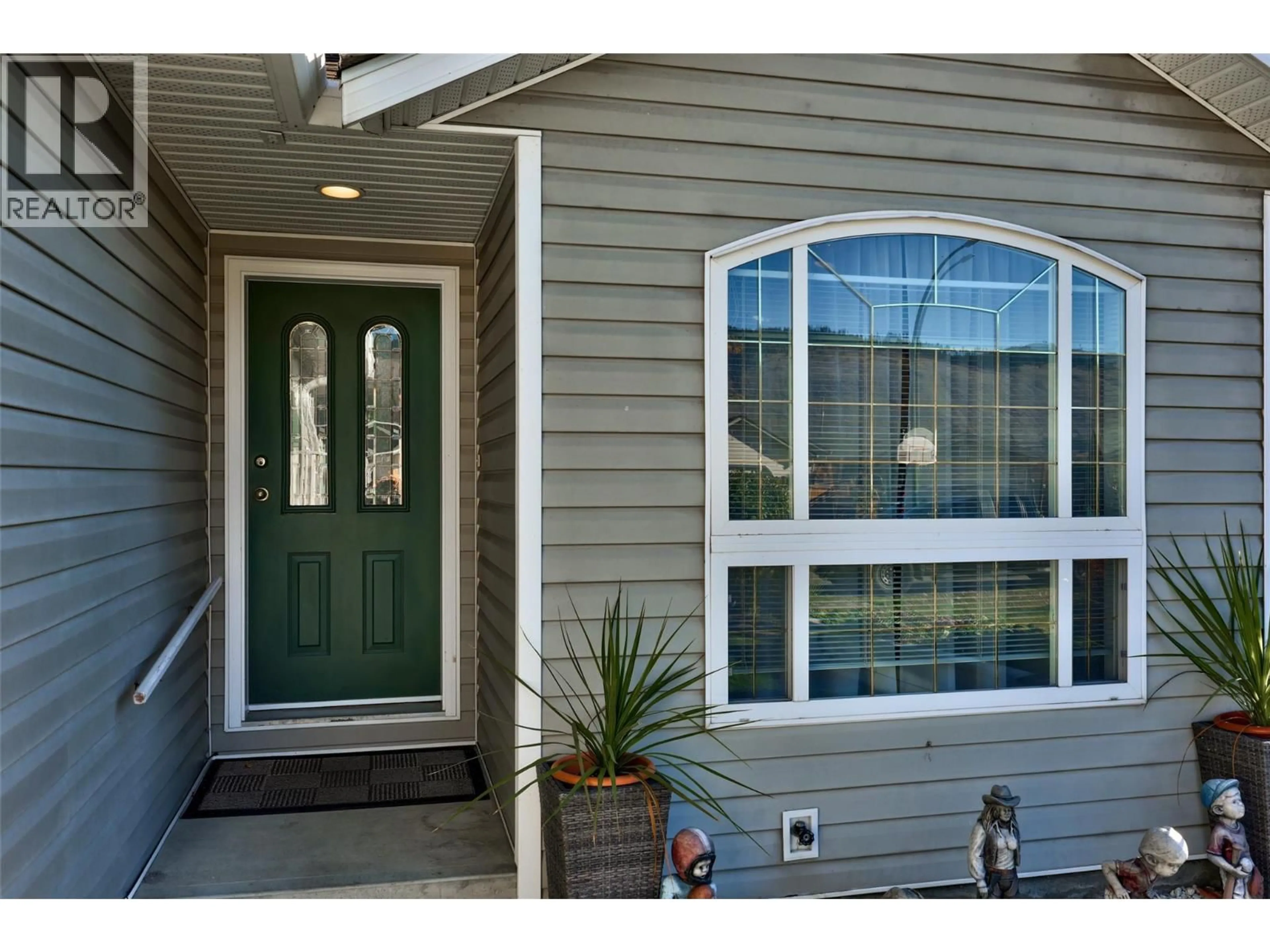 Indoor entryway for 123 LEIGHTON AVENUE, Chase British Columbia V0E1M0
