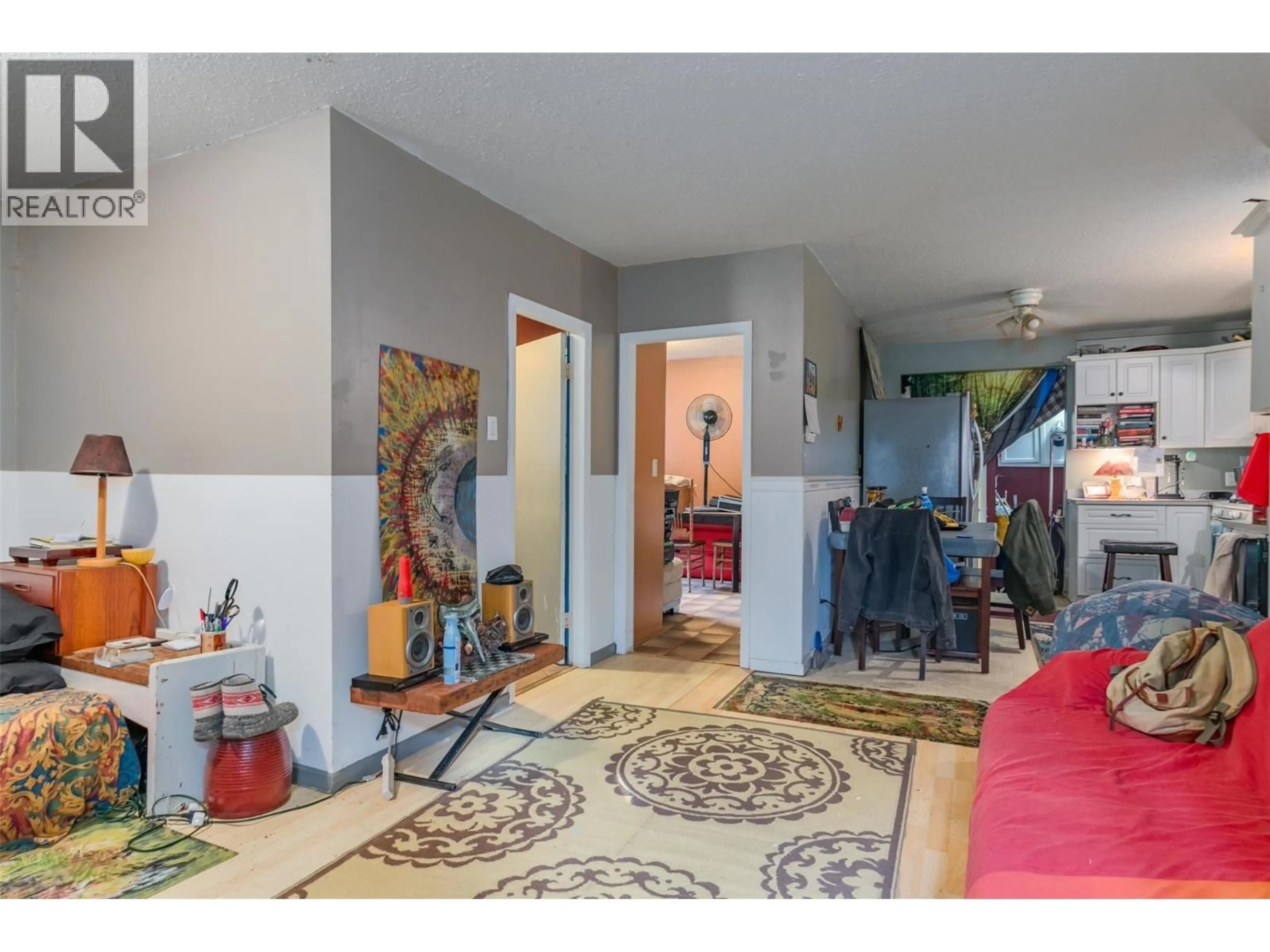 Indoor entryway for 1976 WATSON LANE, Fruitvale British Columbia V0G1L1