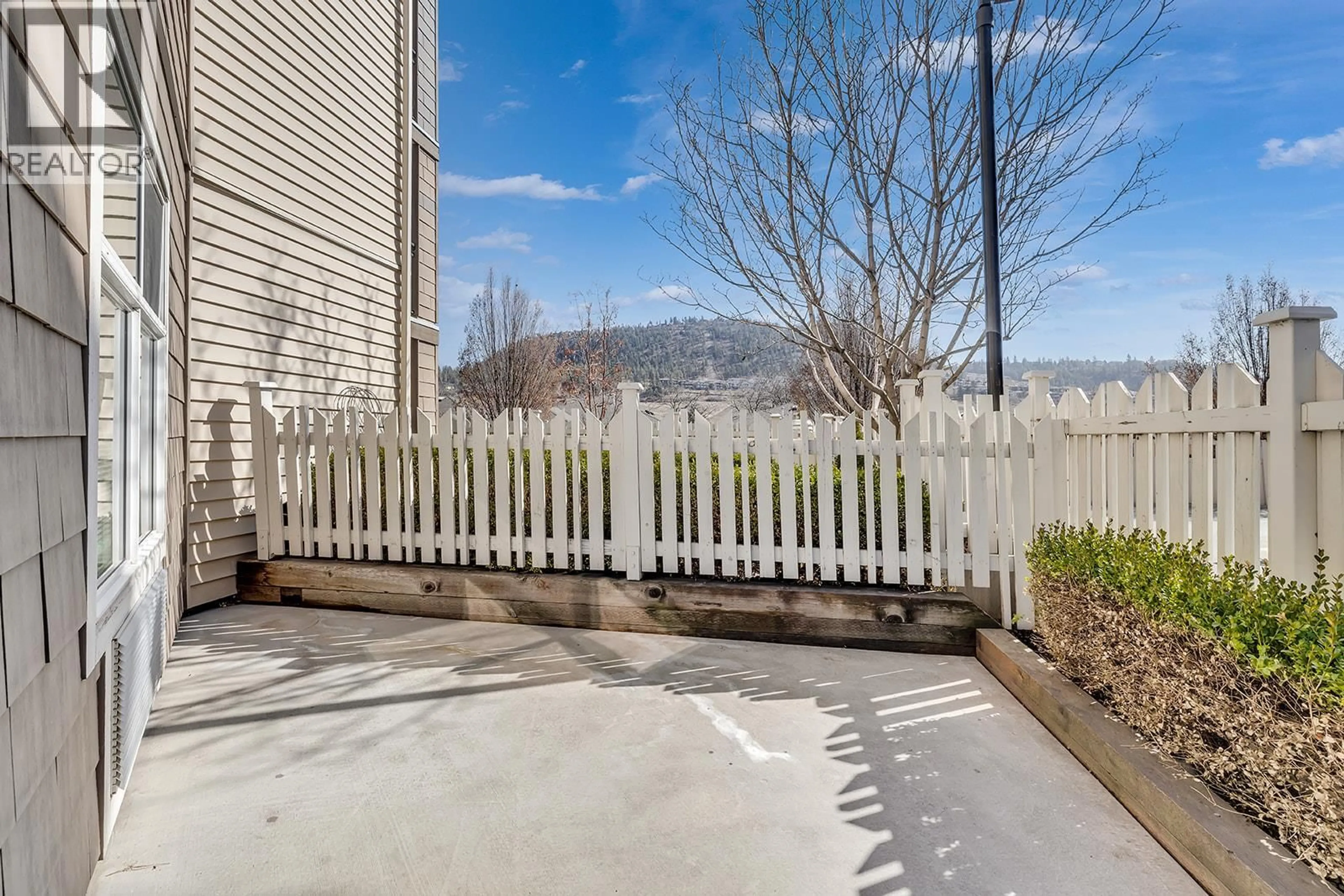 Patio, mountain view for 100 - 533 YATES ROAD, Kelowna British Columbia V1V2T7