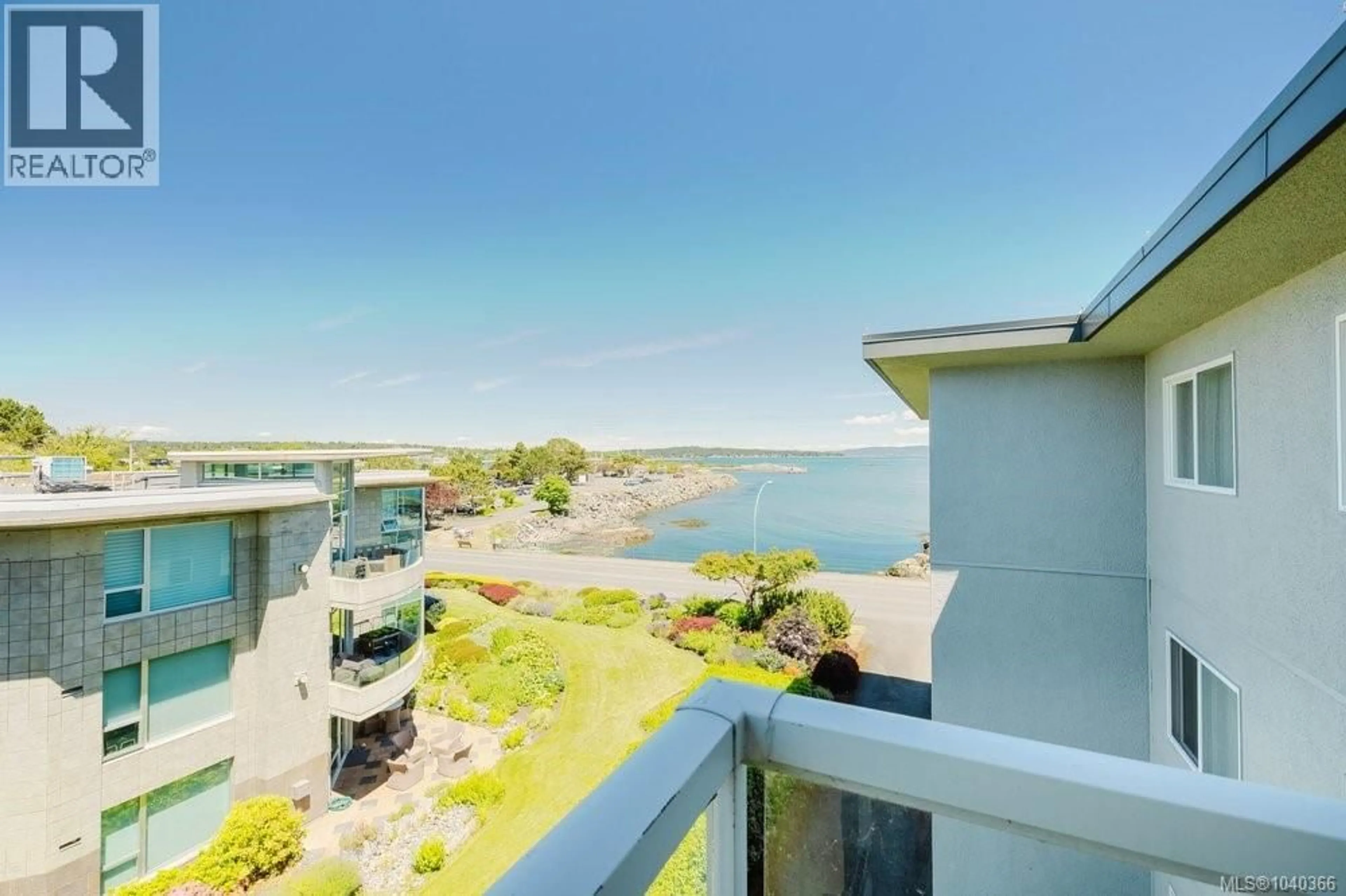 Unknown for 307 - 1270 BEACH DRIVE, Oak Bay British Columbia V8S2N3