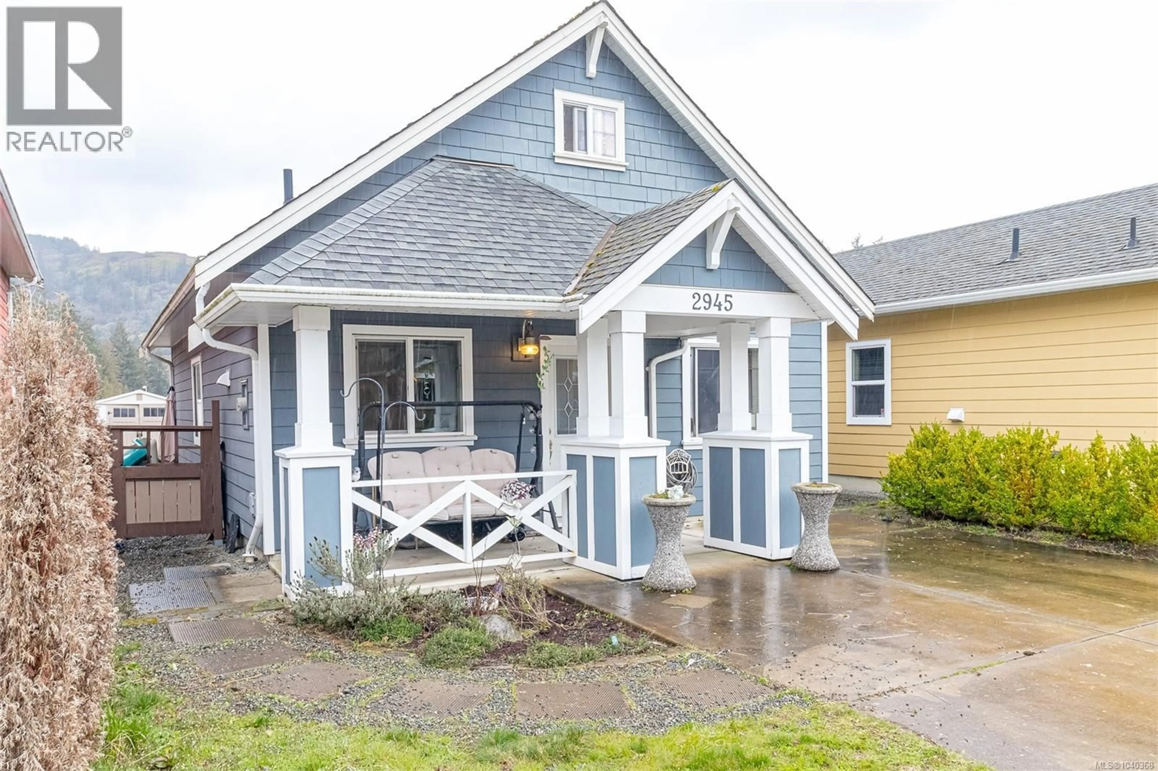 Home with vinyl exterior material, street for 2945 GOLDEN SPIKE PLACE, Langford British Columbia V9B0K6