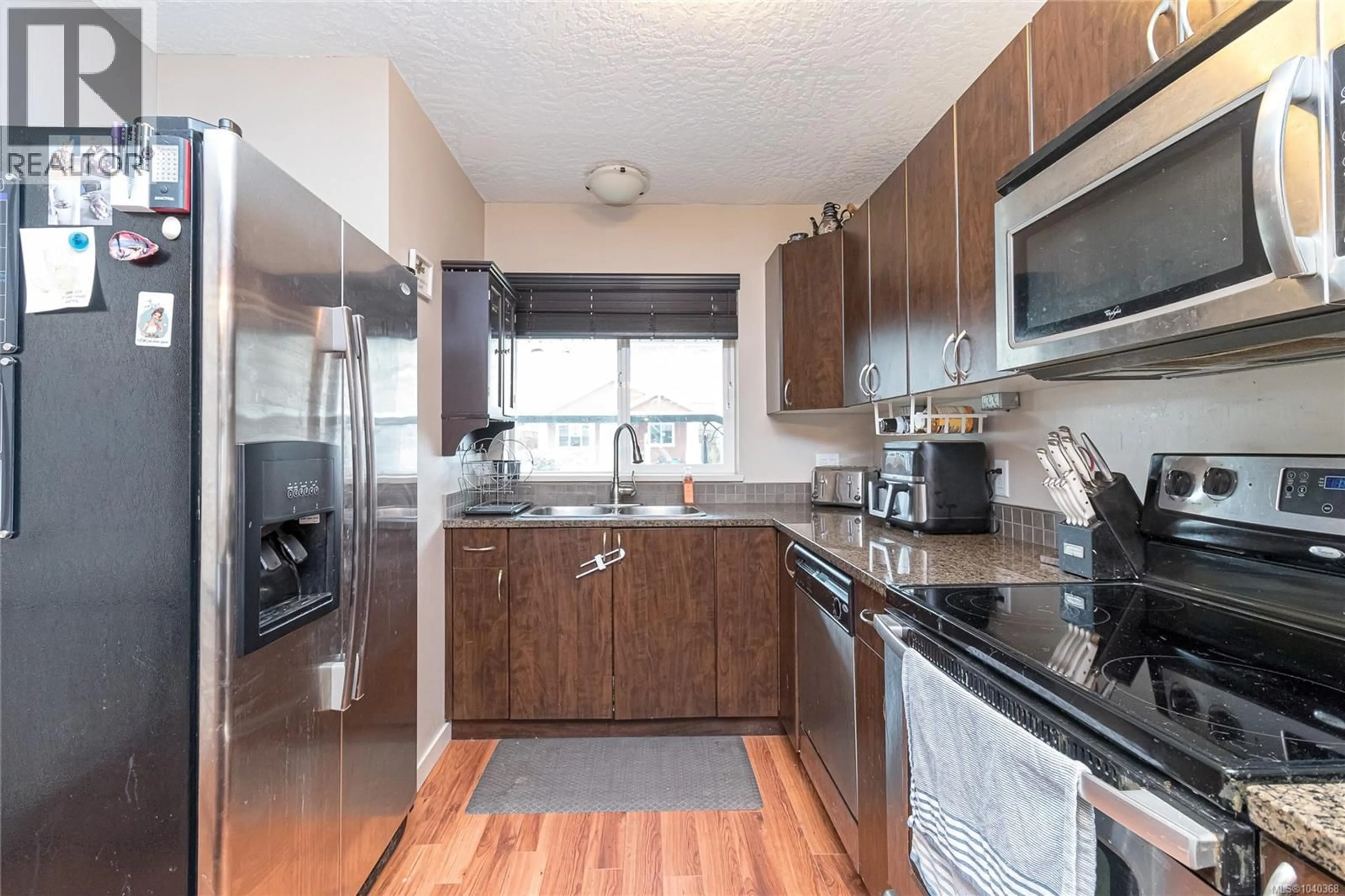 Standard kitchen, unknown for 2945 GOLDEN SPIKE PLACE, Langford British Columbia V9B0K6