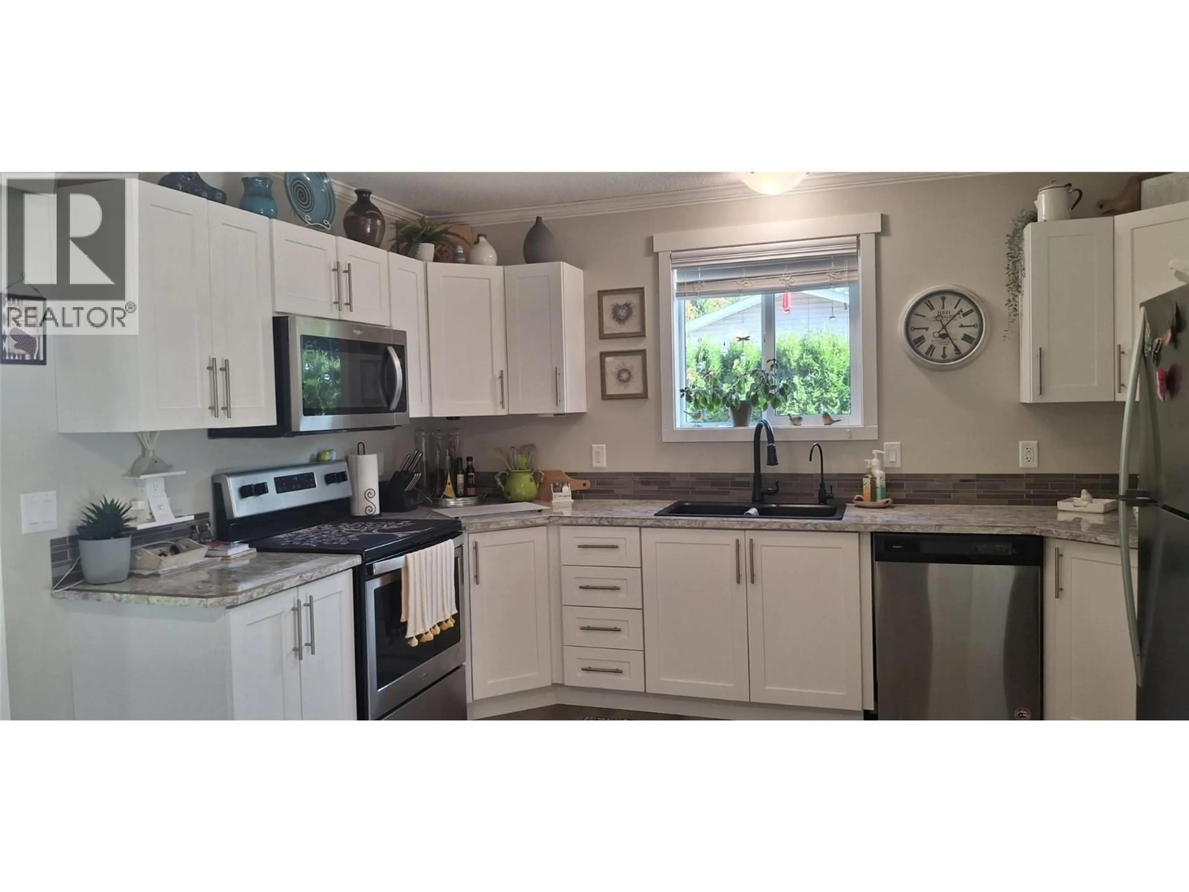 Standard kitchen, unknown for 726 WHITEHEAD STREET, Sicamous British Columbia V0E2V1