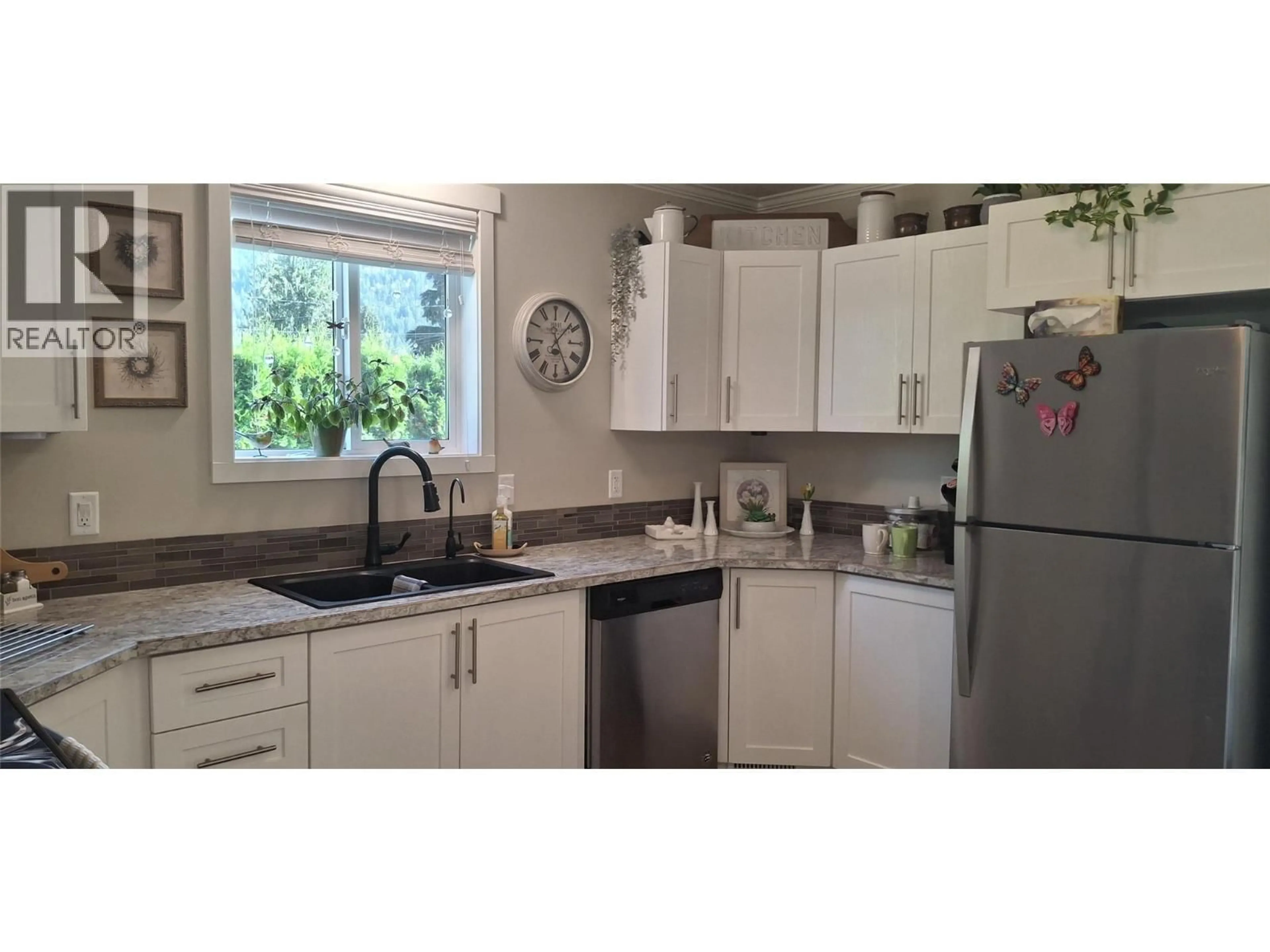 Standard kitchen, unknown for 726 WHITEHEAD STREET, Sicamous British Columbia V0E2V1