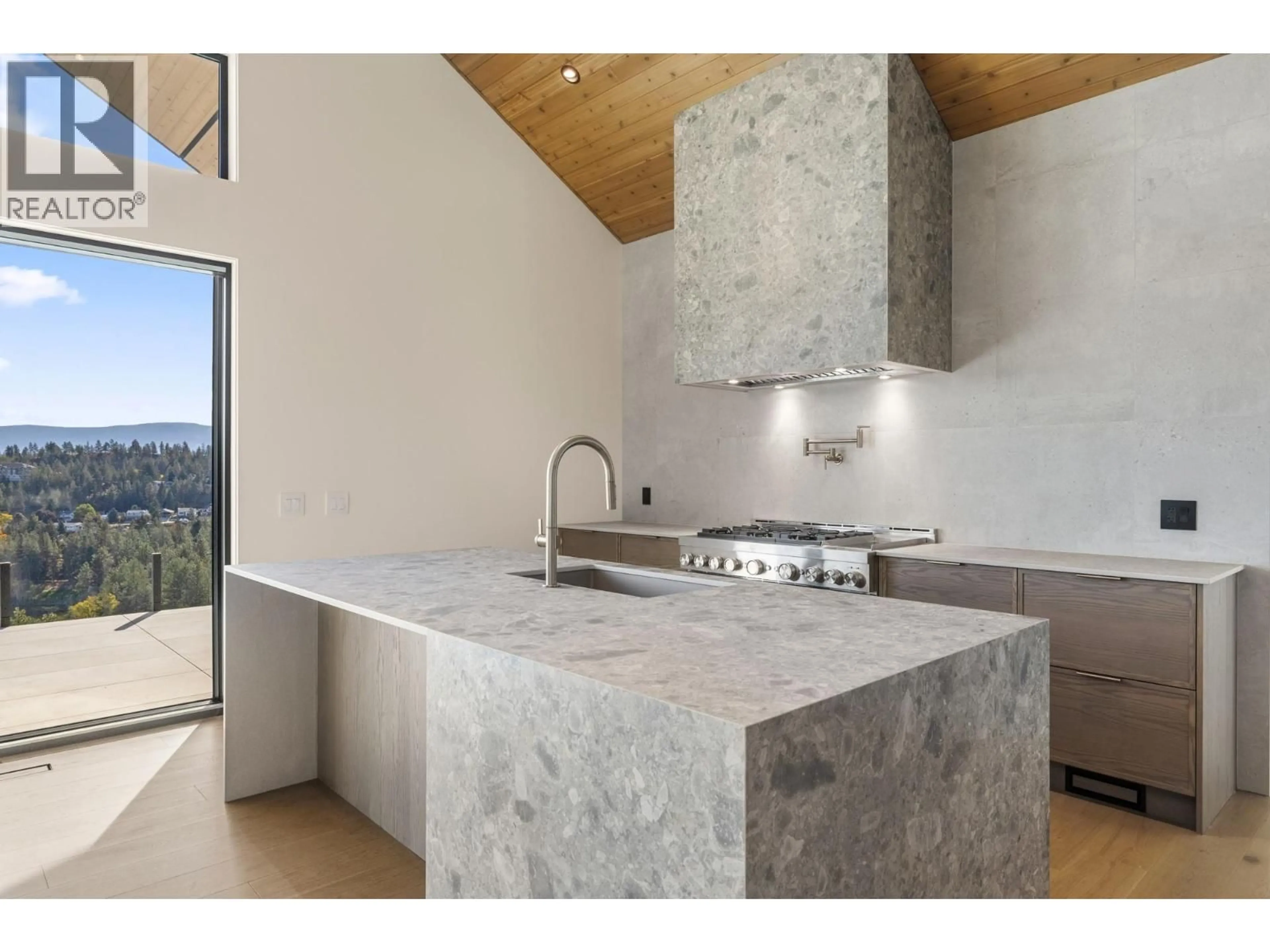 Unknown for 2495 PINNACLE RIDGE DRIVE, West Kelowna British Columbia V4T0E3