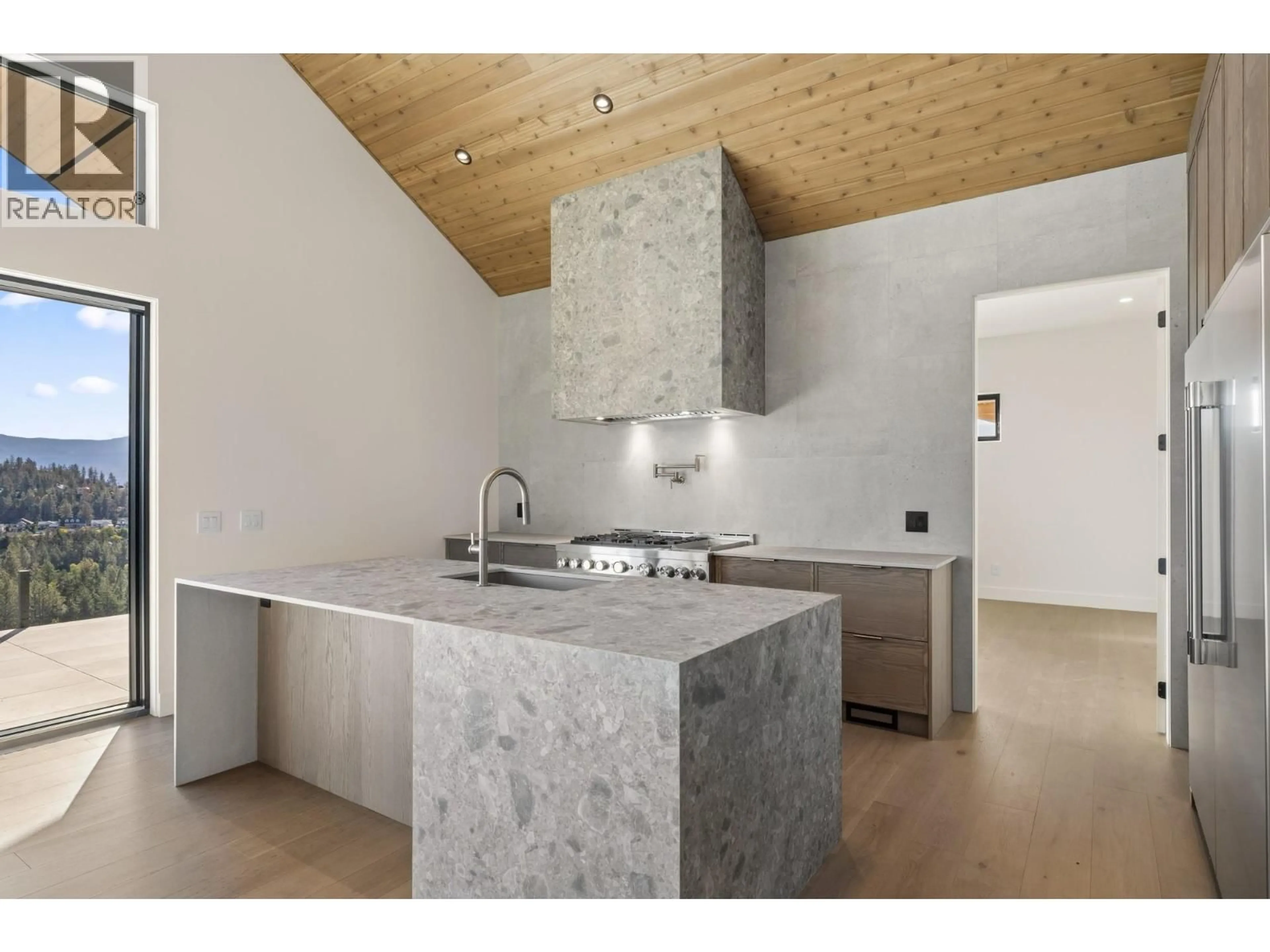 Open concept kitchen, unknown for 2495 PINNACLE RIDGE DRIVE, West Kelowna British Columbia V4T0E3