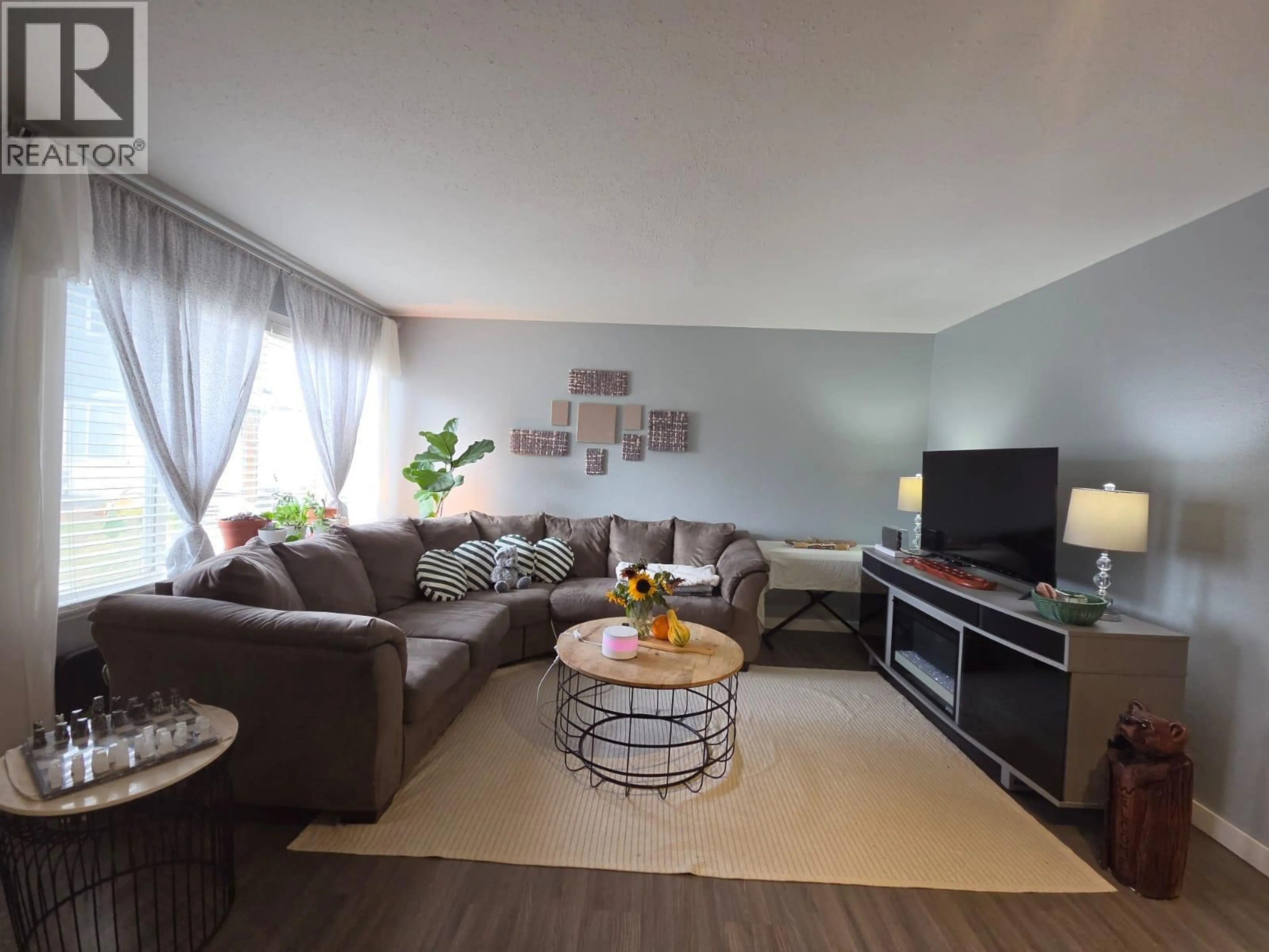 Living room with furniture, unknown for 126 - 5100 53 STREET SOUTHWEST, Chetwynd British Columbia V0C1J0