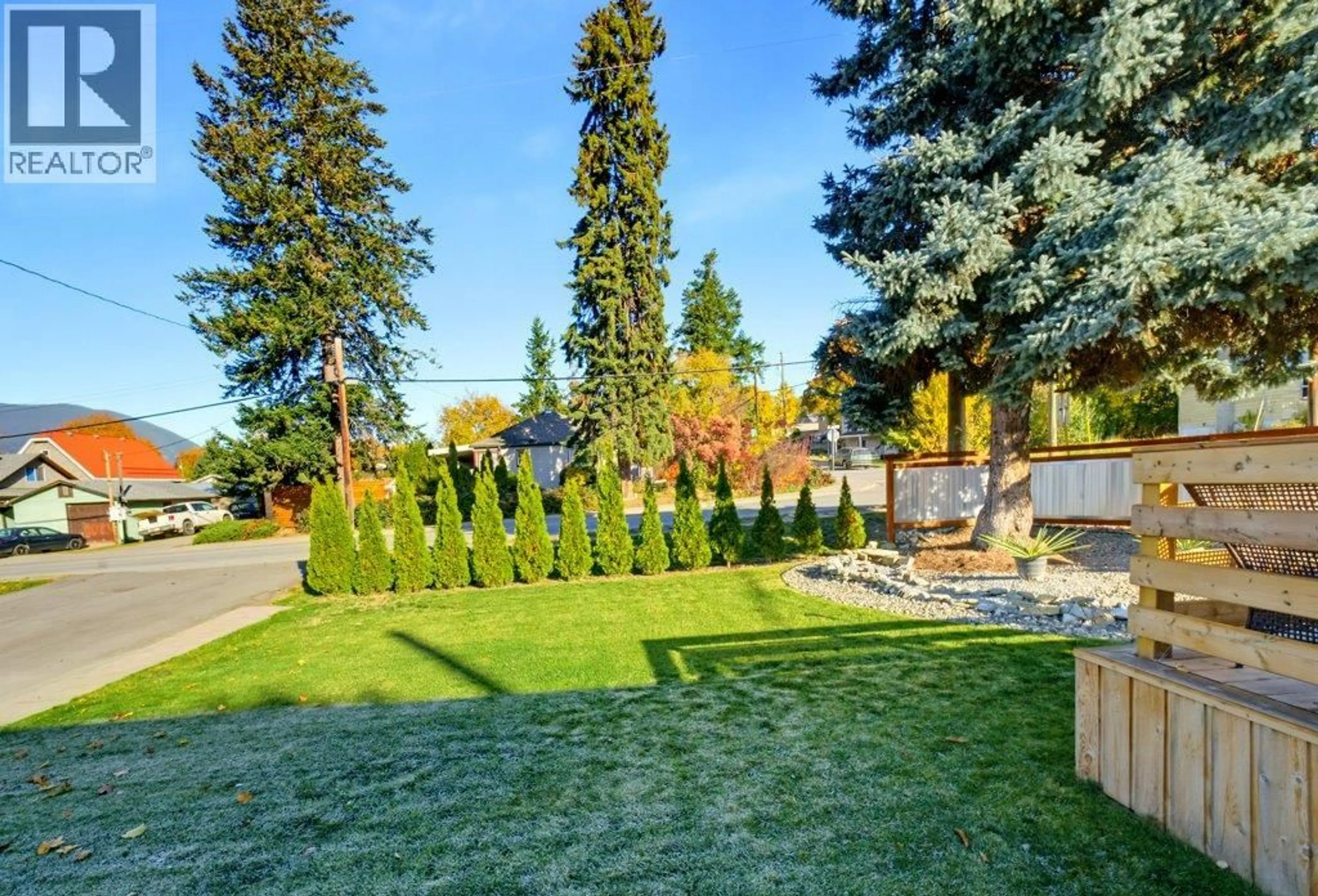 Patio, unknown for 280 5 AVENUE SOUTHEAST, Salmon Arm British Columbia V1E4G7