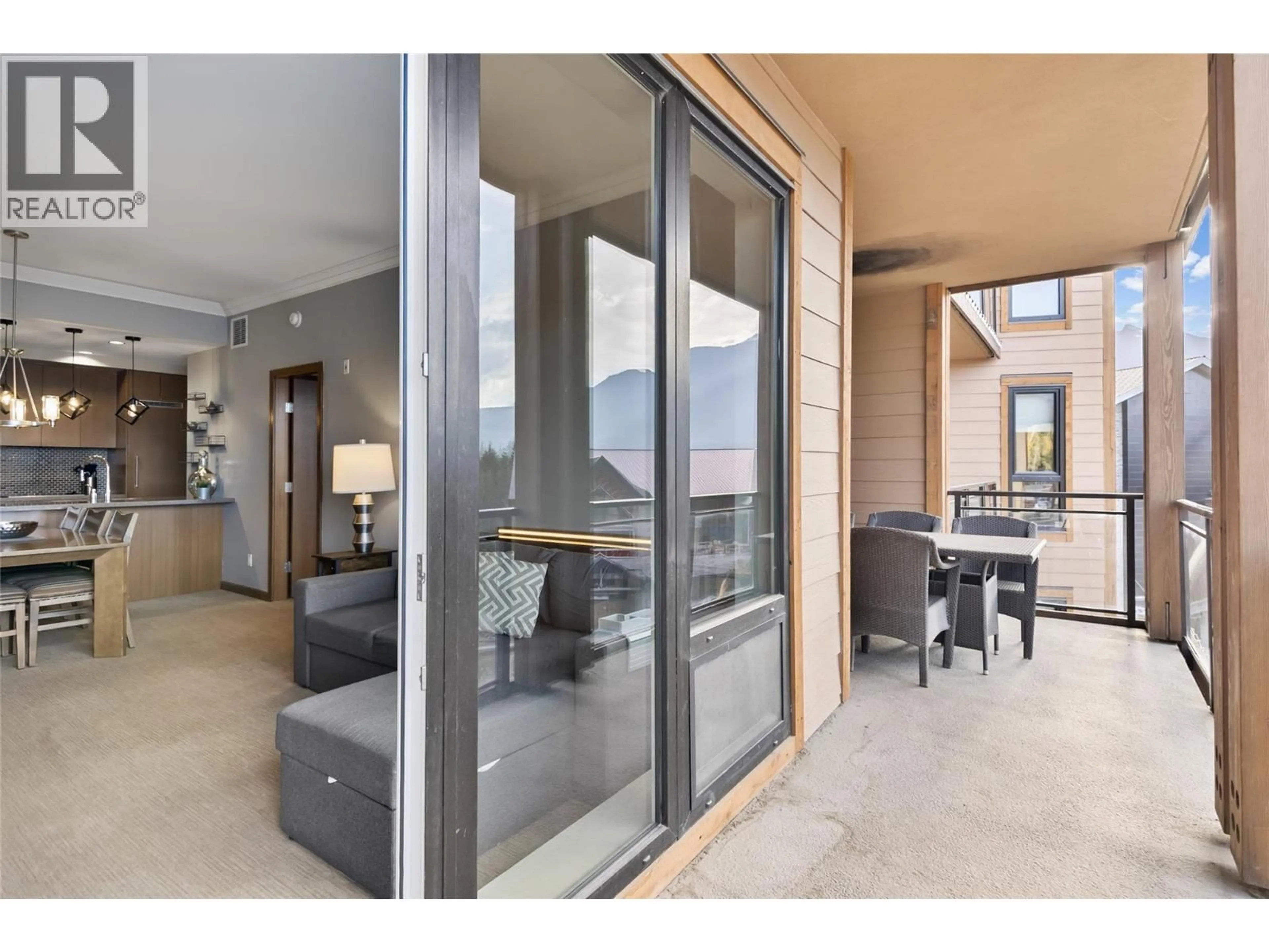 Indoor foyer for 1414 - 2950 CAMOZZI ROAD, Revelstoke British Columbia V0E2S1