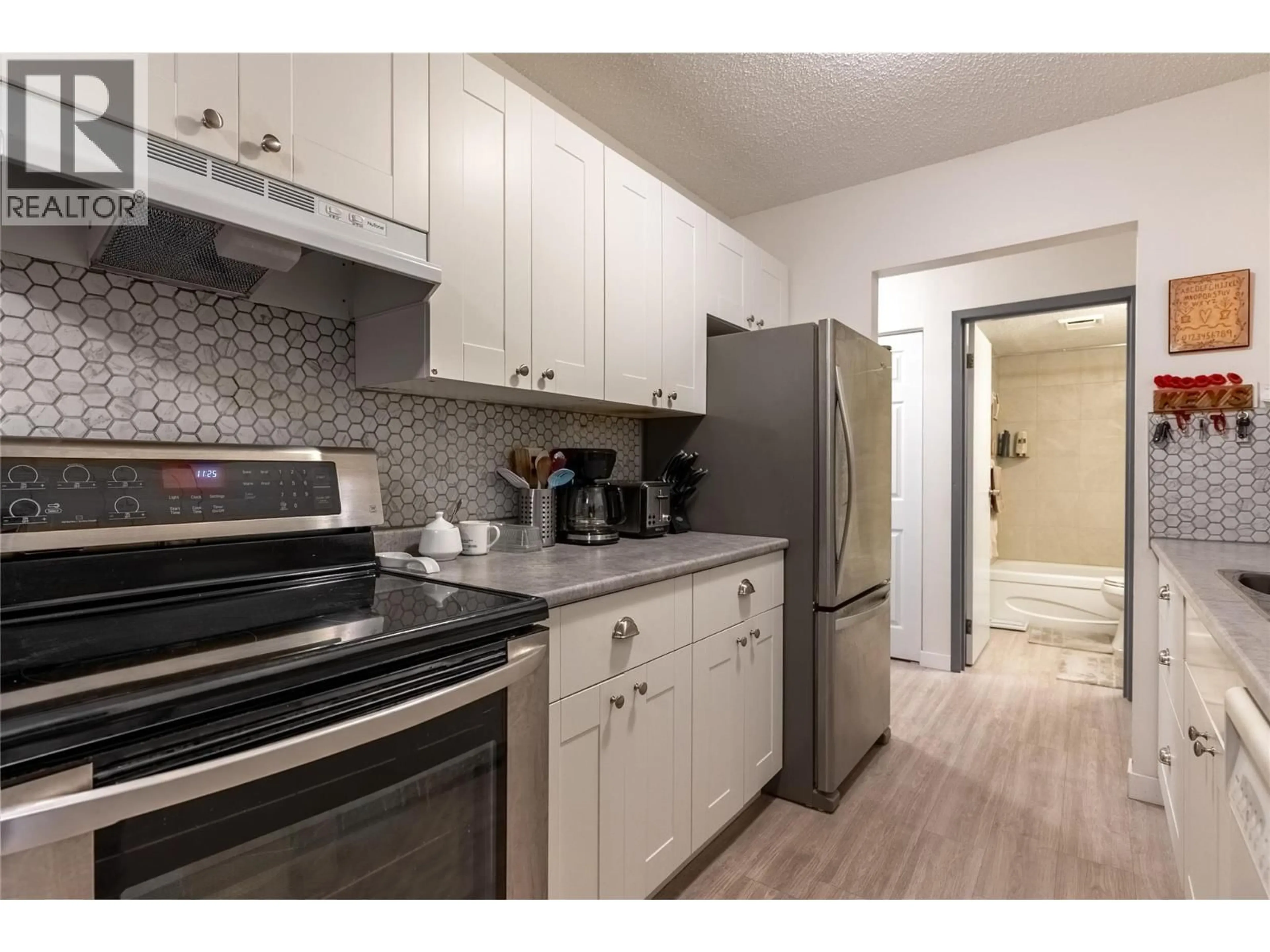 Standard kitchen, unknown for 218 - 280 ALDER DRIVE, Logan Lake British Columbia V0K1W0