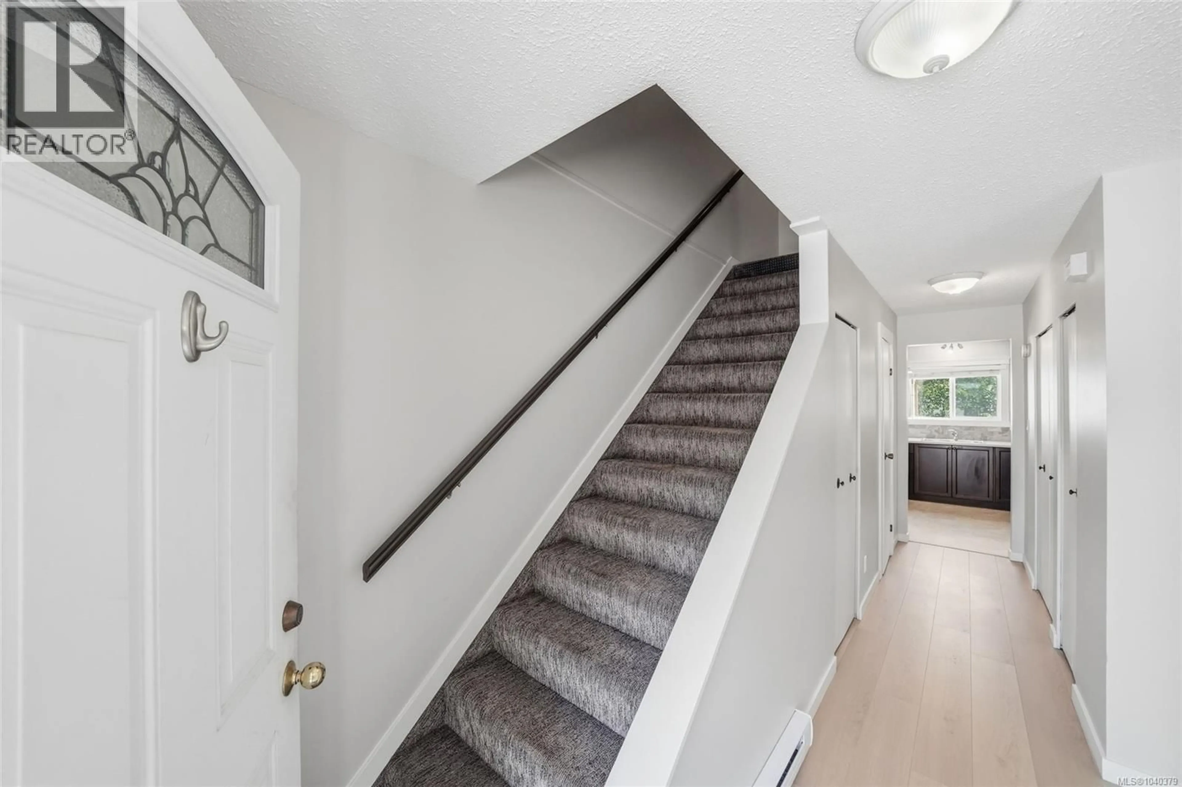 Stairs for 2457 ROSSTOWN ROAD, Nanaimo British Columbia V9T3R6