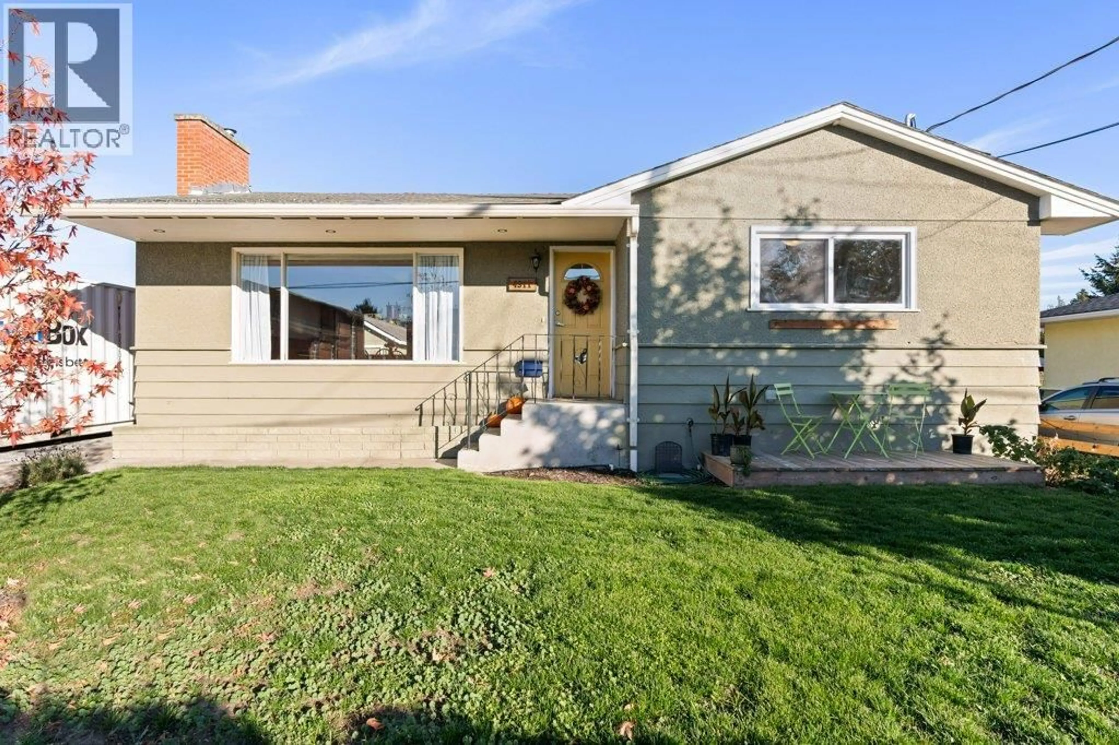 Home with vinyl exterior material, street for 4311 25 STREET, Vernon British Columbia V1T4S5