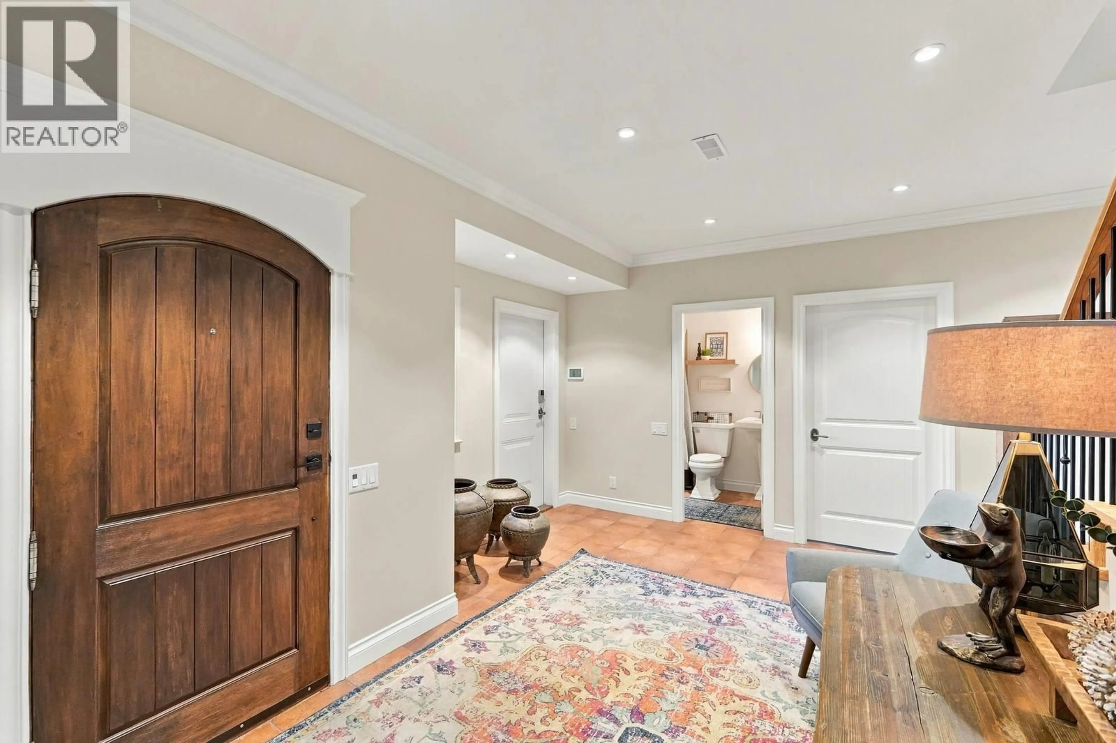 Indoor entryway for 5047 SEON CRESCENT, Kelowna British Columbia V1W5A5