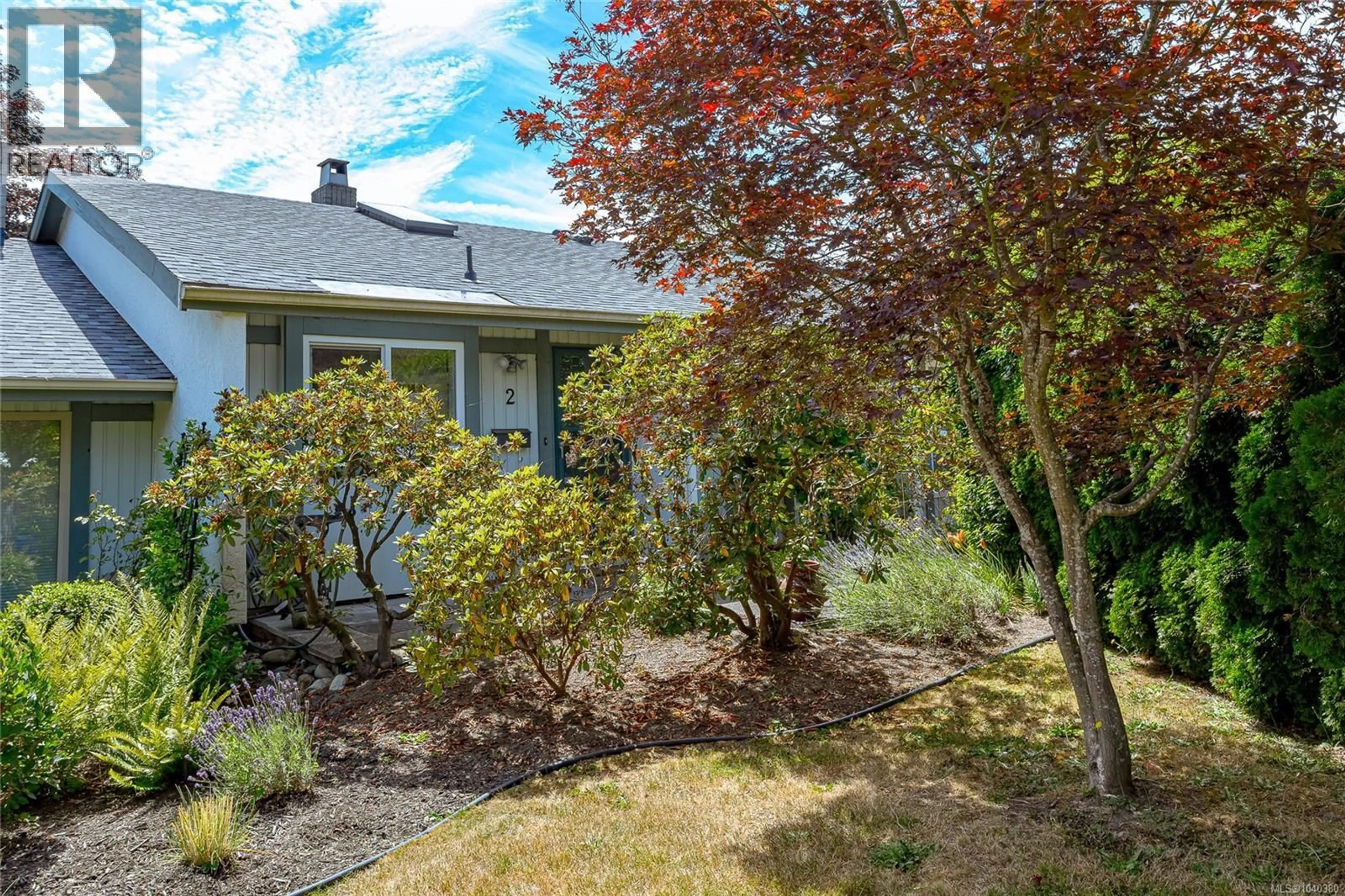 Patio, street for 2 - 4140 INTERURBAN ROAD, Saanich British Columbia V8Z6W7