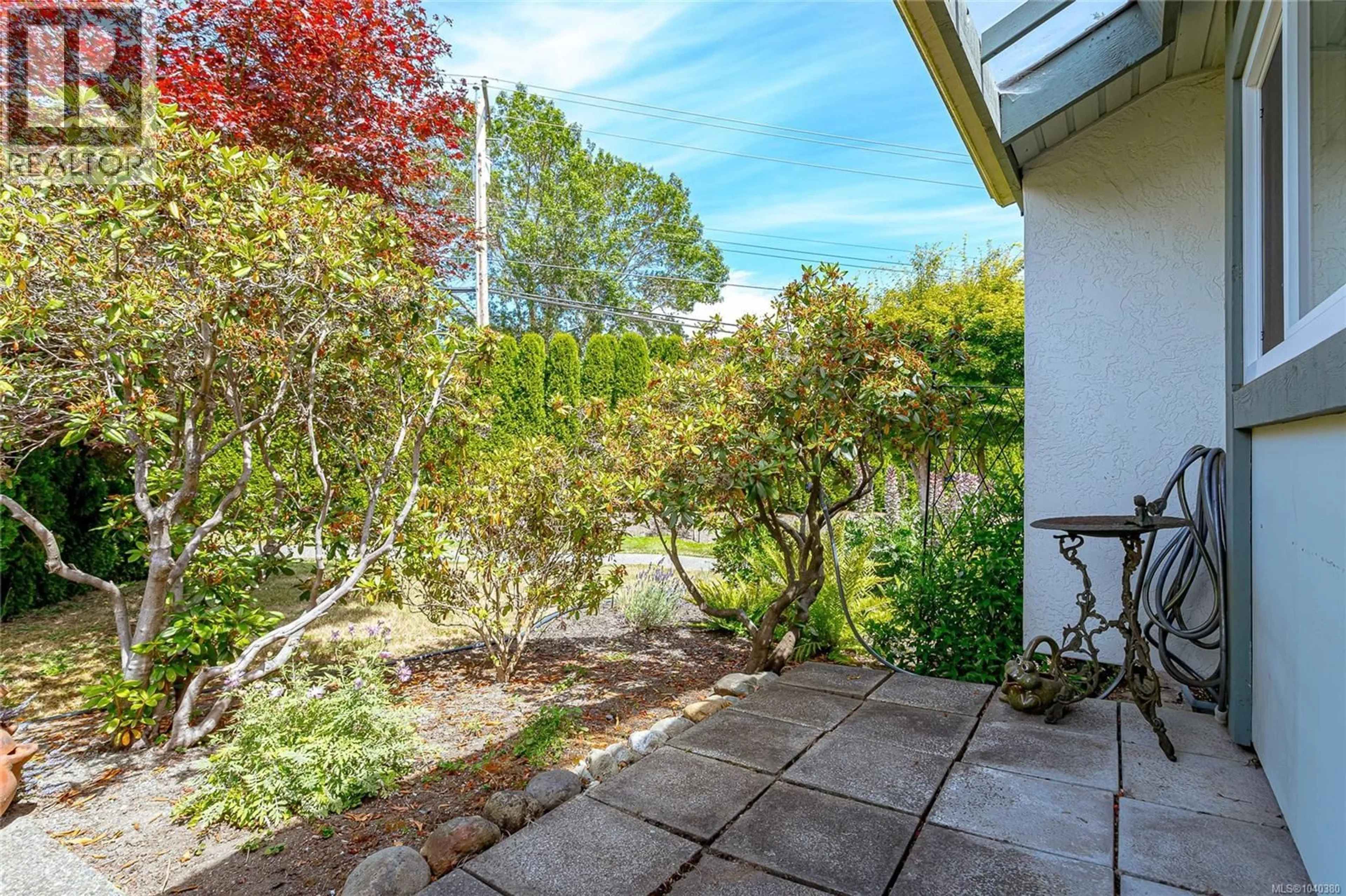 Patio, water/lake/river/ocean view for 2 - 4140 INTERURBAN ROAD, Saanich British Columbia V8Z6W7