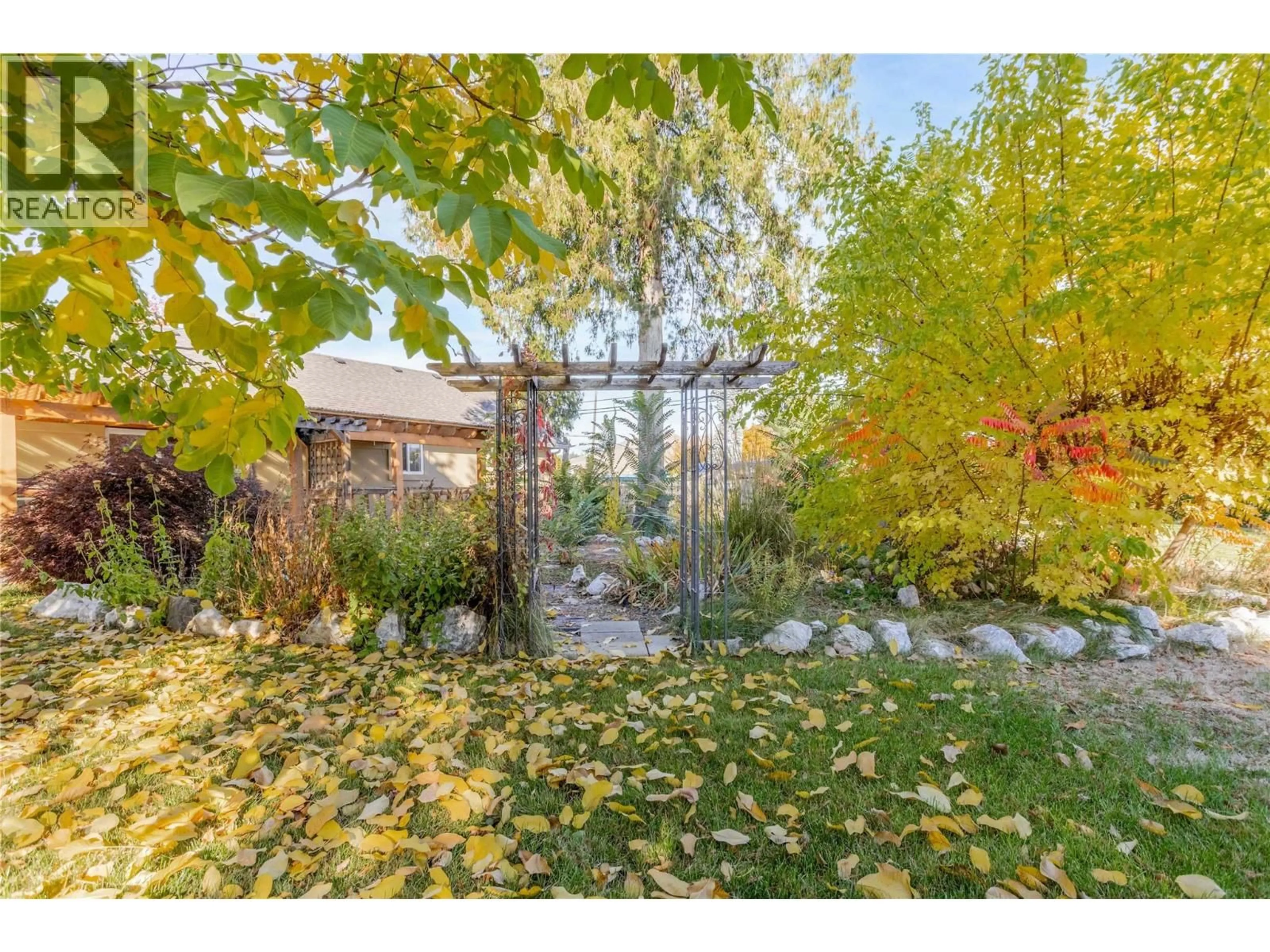 Unknown for 995 LEATHEAD ROAD, Kelowna British Columbia V1X2J9