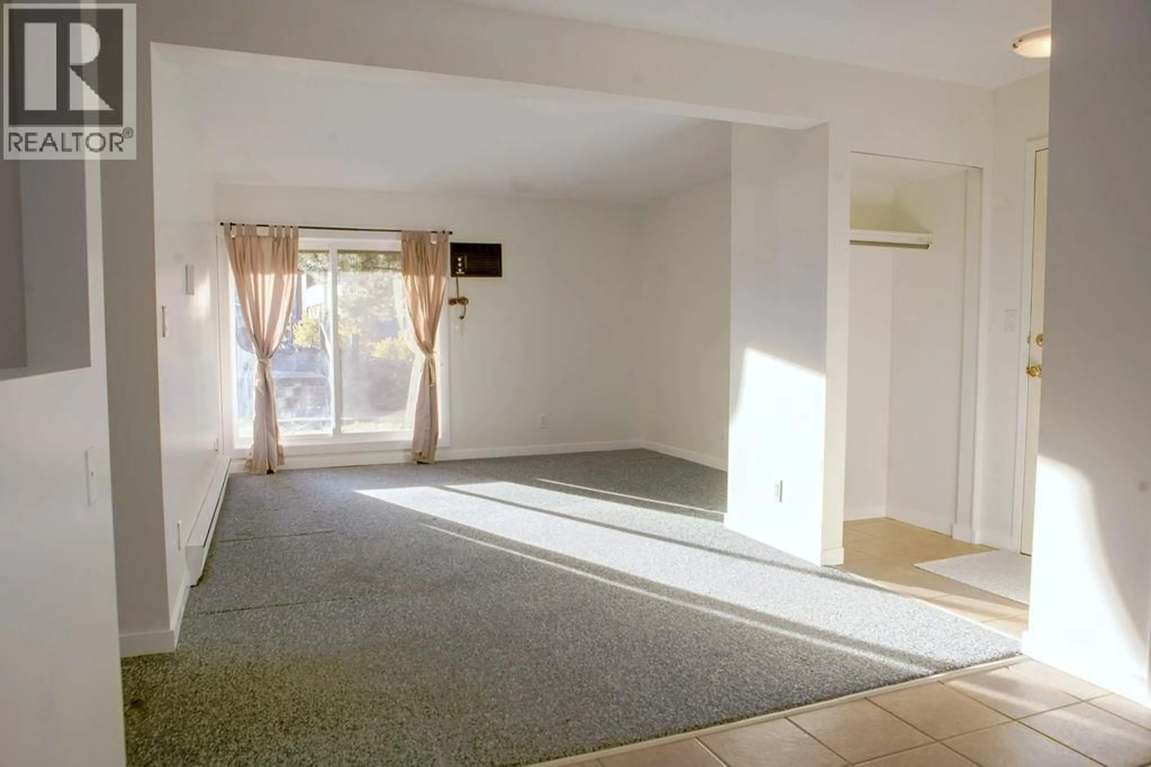 A pic of a room for 301 - 44 WHITESHIELD CRESCENT SOUTH, Kamloops British Columbia V2E2J1