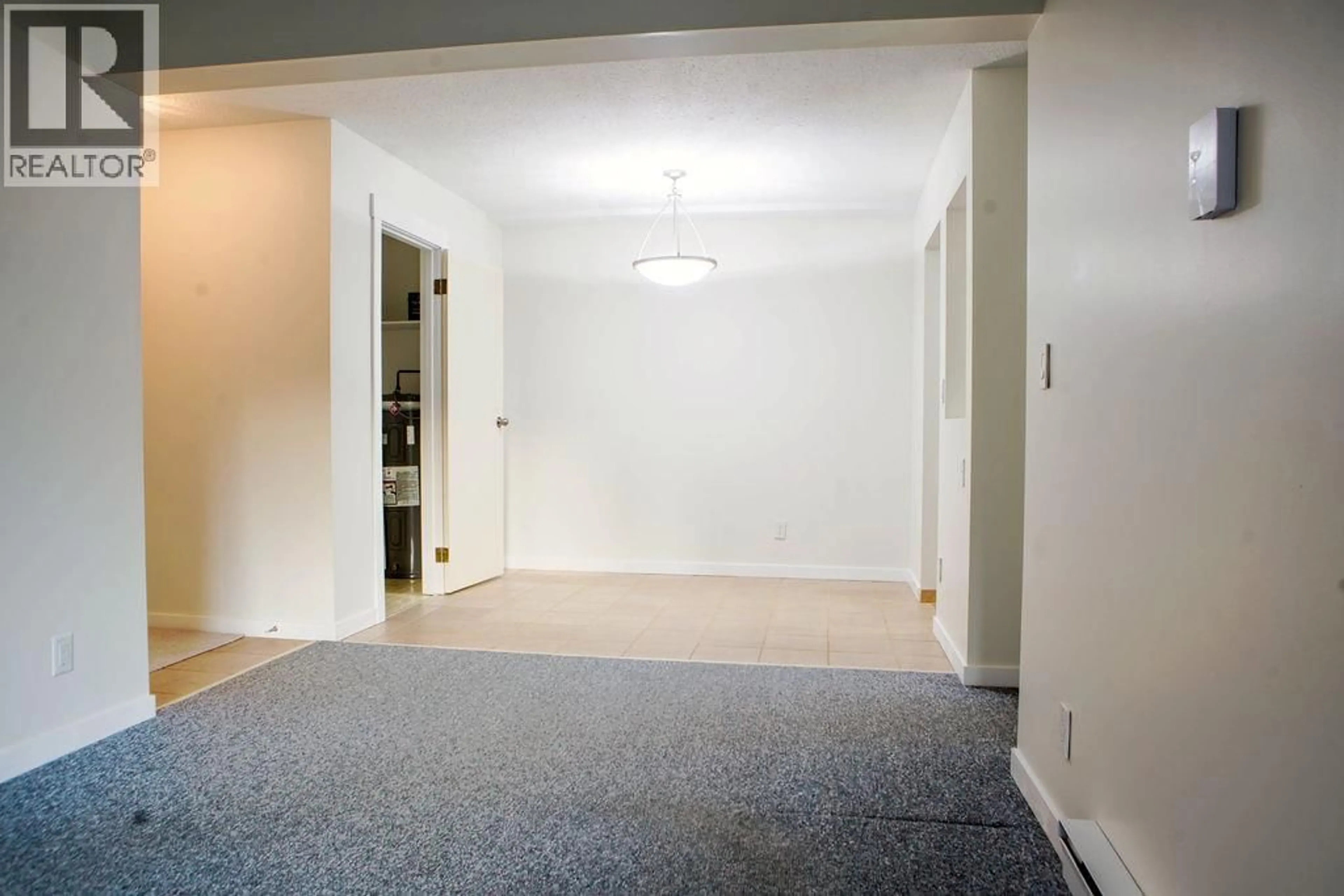 Unknown for 301 - 44 WHITESHIELD CRESCENT SOUTH, Kamloops British Columbia V2E2J1
