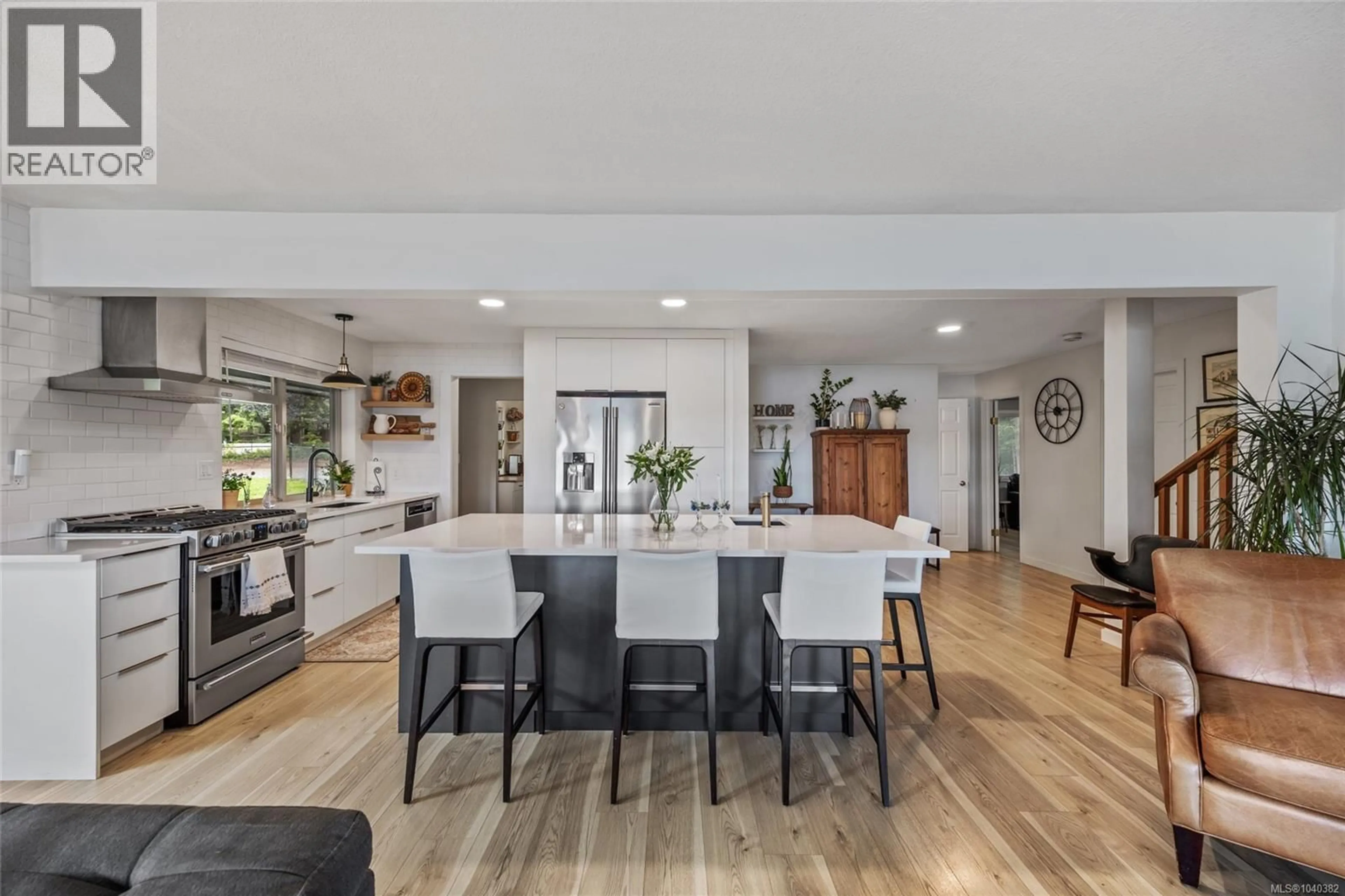 Open concept kitchen, unknown for 7764 SHIPS POINT ROAD, Fanny Bay British Columbia V0R1W0