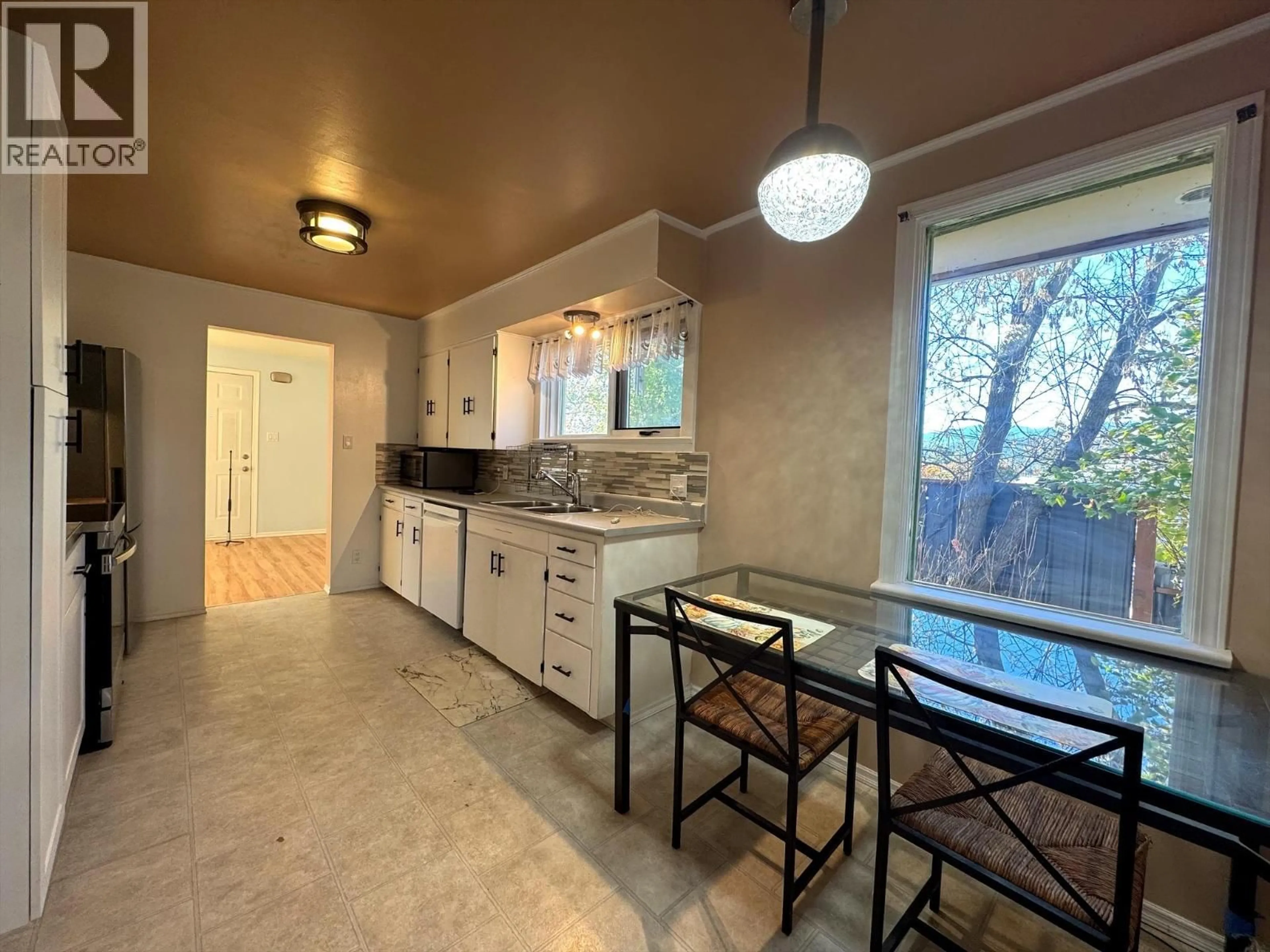 Unknown for 903 5A STREET, Cranbrook British Columbia V1C1K7